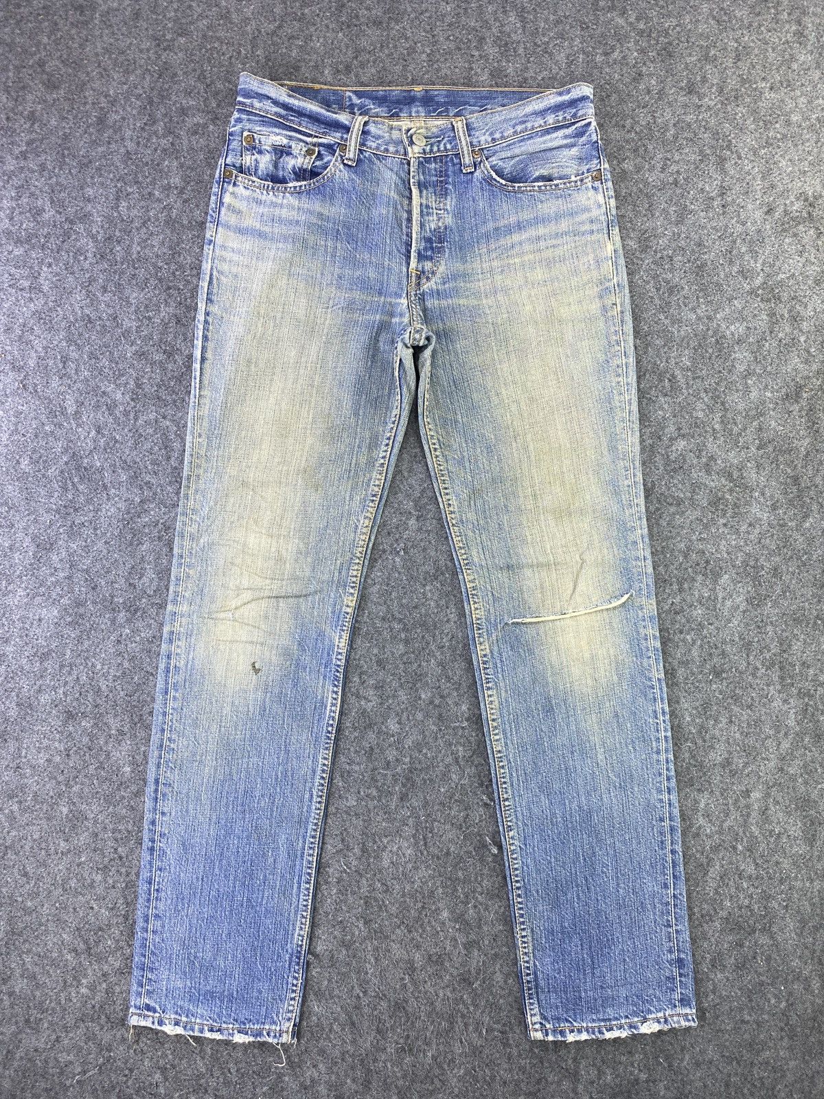 Vintage Levis 501 Jeans Distress Blue Wash - J816
