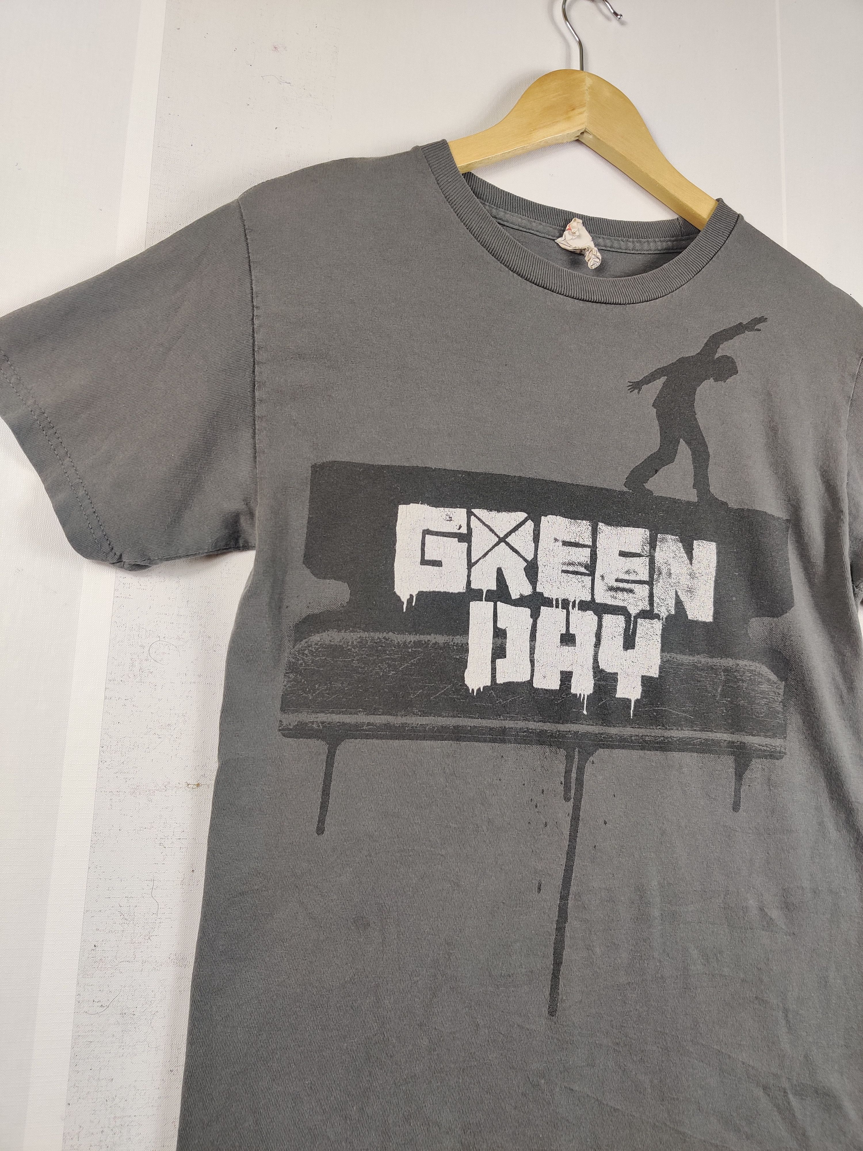 Band Tees Vintage Green Day Band Tee Tshirt Size US S / EU 44-46 / 1 - 6 Thumbnail