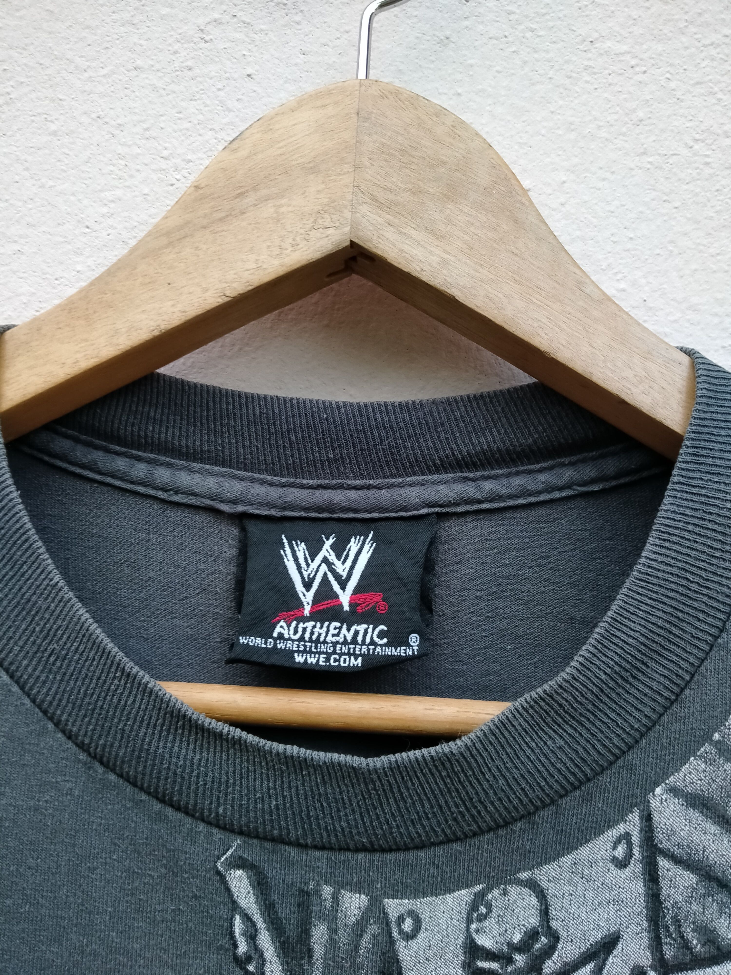 WWF Rare!! Vintage WWE TRIPLE H Oderint Dum Metuant 2008 Size US L / EU 52-54 / 3 - 12 Thumbnail