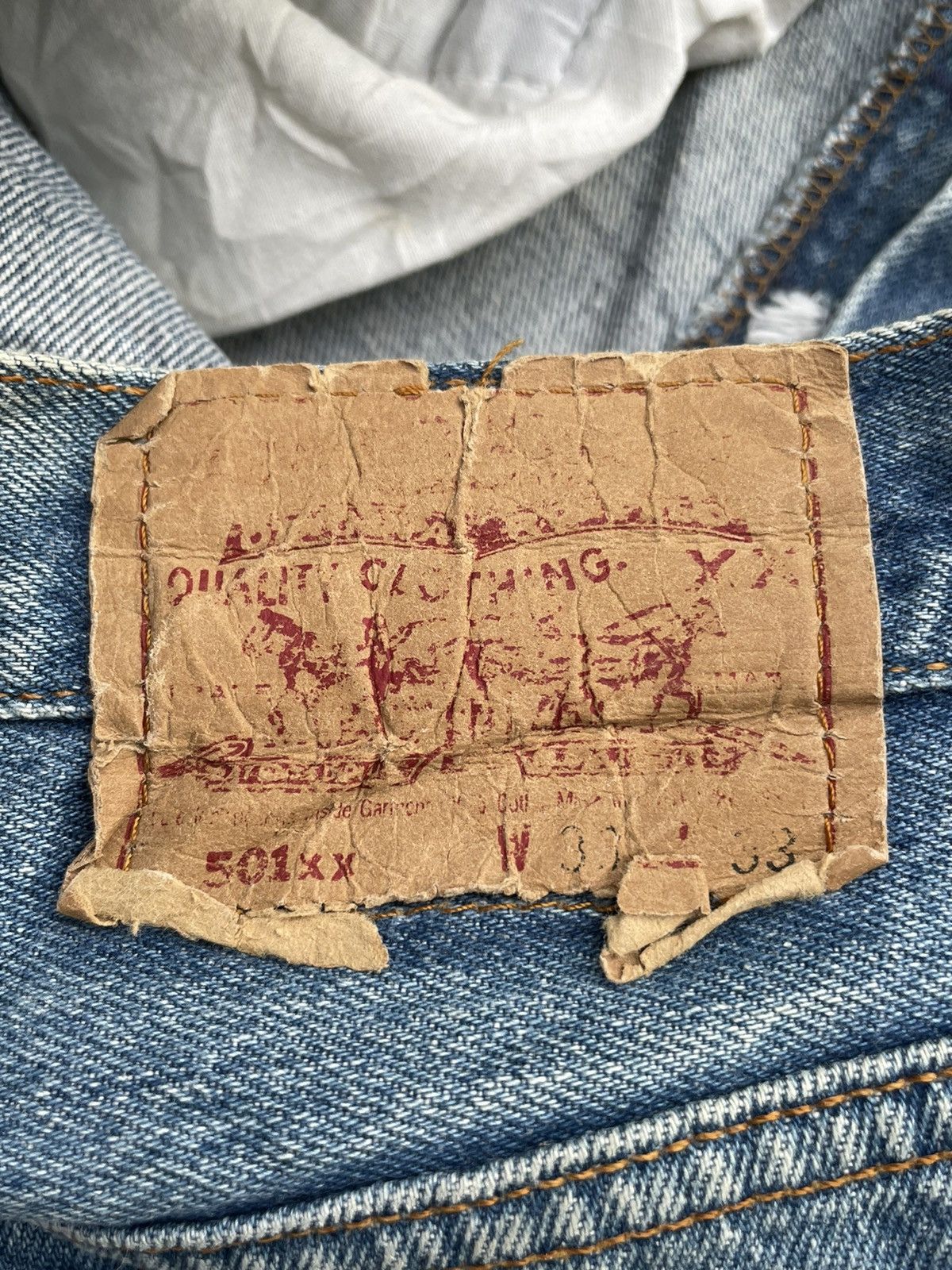 Le Grande Bleu (L.G.B.) × Levi's × Vintage Vintage Levis 501XX 1992 USA Aging Faded Wash Size US 31 - 9 Thumbnail
