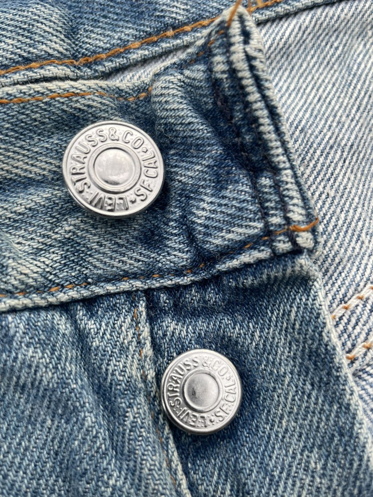 Le Grande Bleu (L.G.B.) × Levi's × Vintage Vintage Levis 501XX 1992 USA Aging Faded Wash Size US 31 - 17 Thumbnail