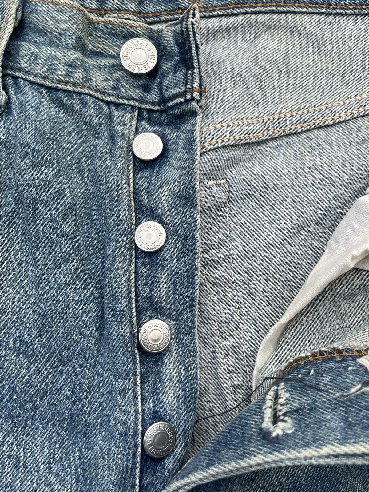 Le Grande Bleu (L.G.B.) × Levi's × Vintage Vintage Levis 501XX 1992 USA Aging Faded Wash Size US 31 - 18 Thumbnail
