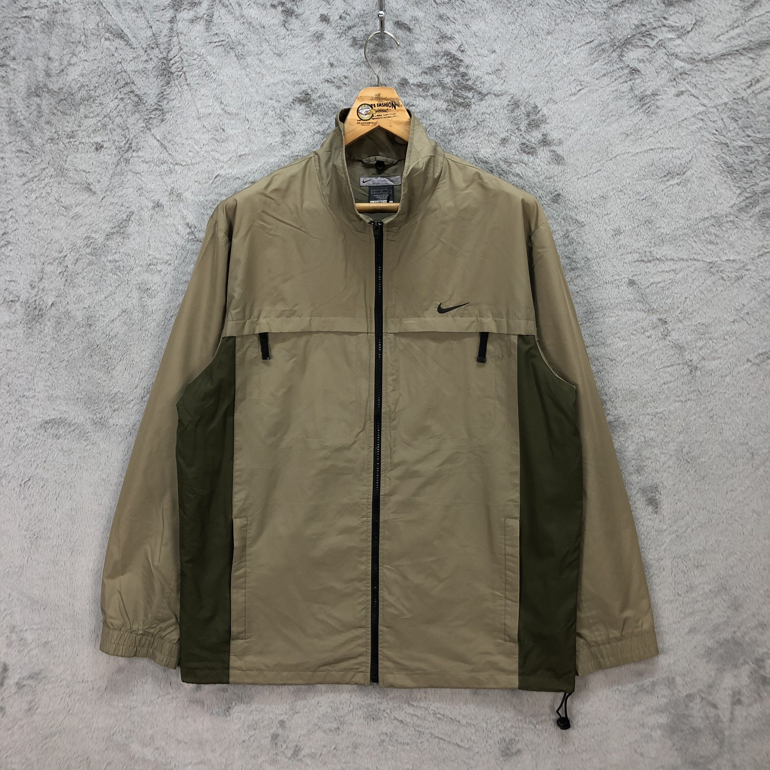 Nike NIKE CLIMA FIT LIGHT JACKET #5527-195 | Grailed