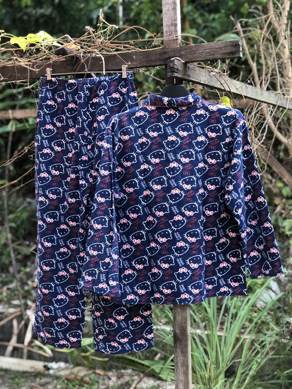 Cartoon Network Vintage 90's Hello Kitty Fullprint Pyjama Set Size US M / EU 48-50 / 2 - 4 Thumbnail