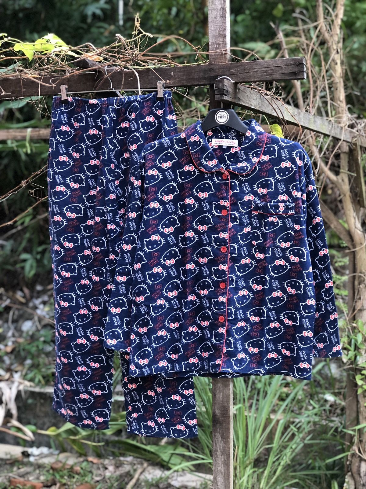 Cartoon Network Vintage 90's Hello Kitty Fullprint Pyjama Set Size US M / EU 48-50 / 2 - 1 Thumbnail