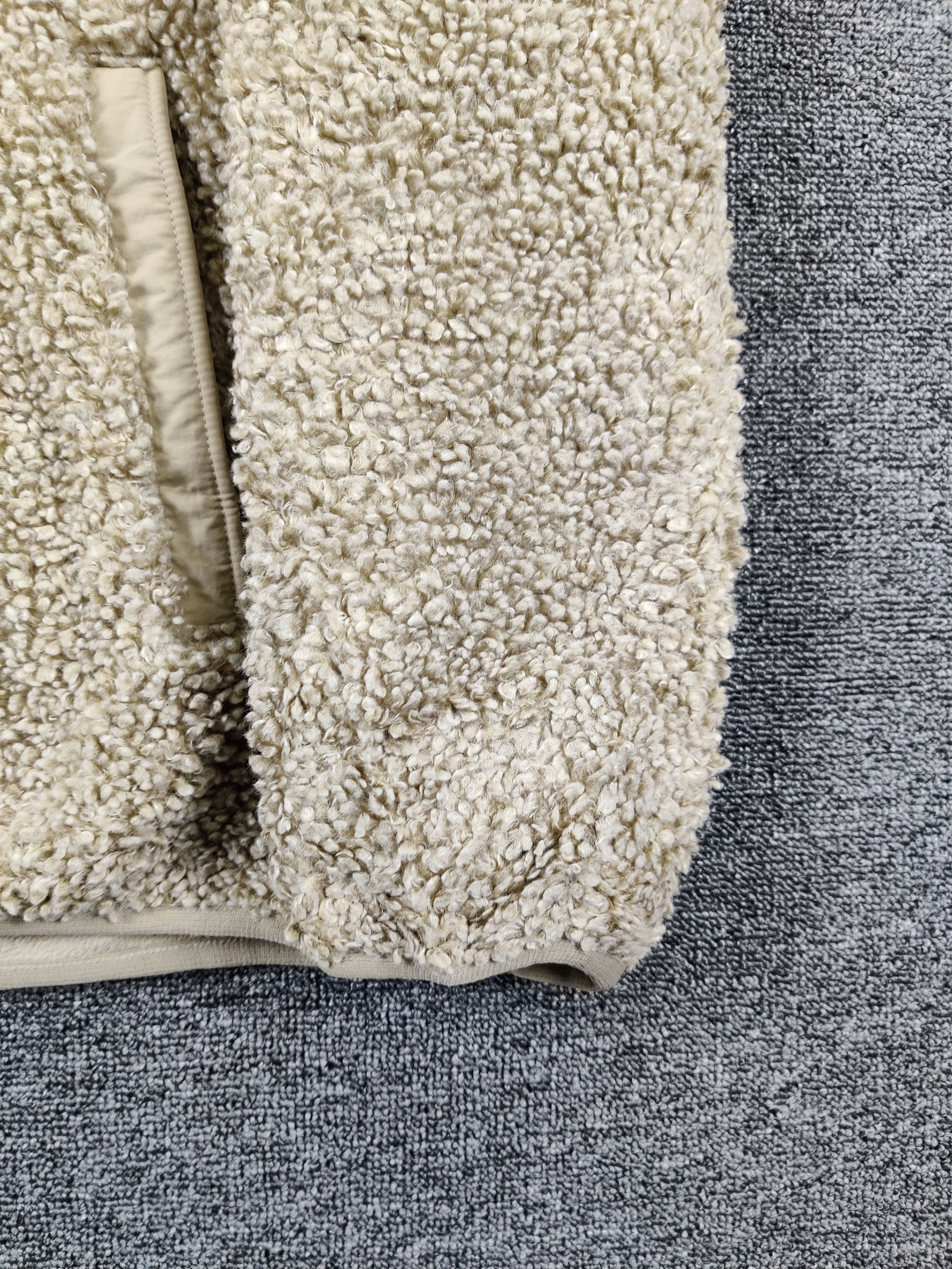 Japanese Brand × Uniqlo Vintage Japanese Brand Uniqlo Deep Pile Sherpa Jacket Size US M / EU 48-50 / 2 - 3 Thumbnail