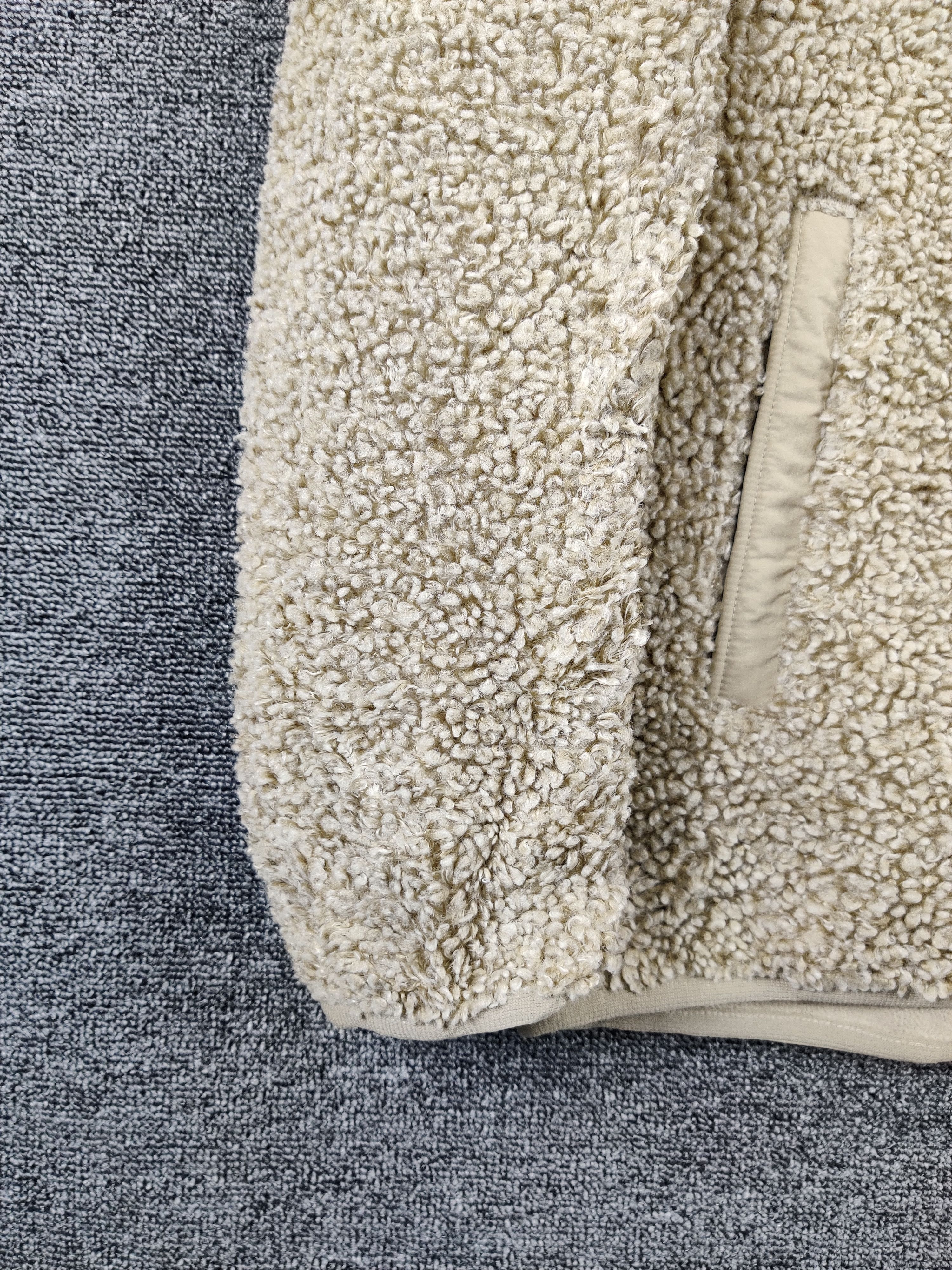 Japanese Brand × Uniqlo Vintage Japanese Brand Uniqlo Deep Pile Sherpa Jacket Size US M / EU 48-50 / 2 - 4 Thumbnail