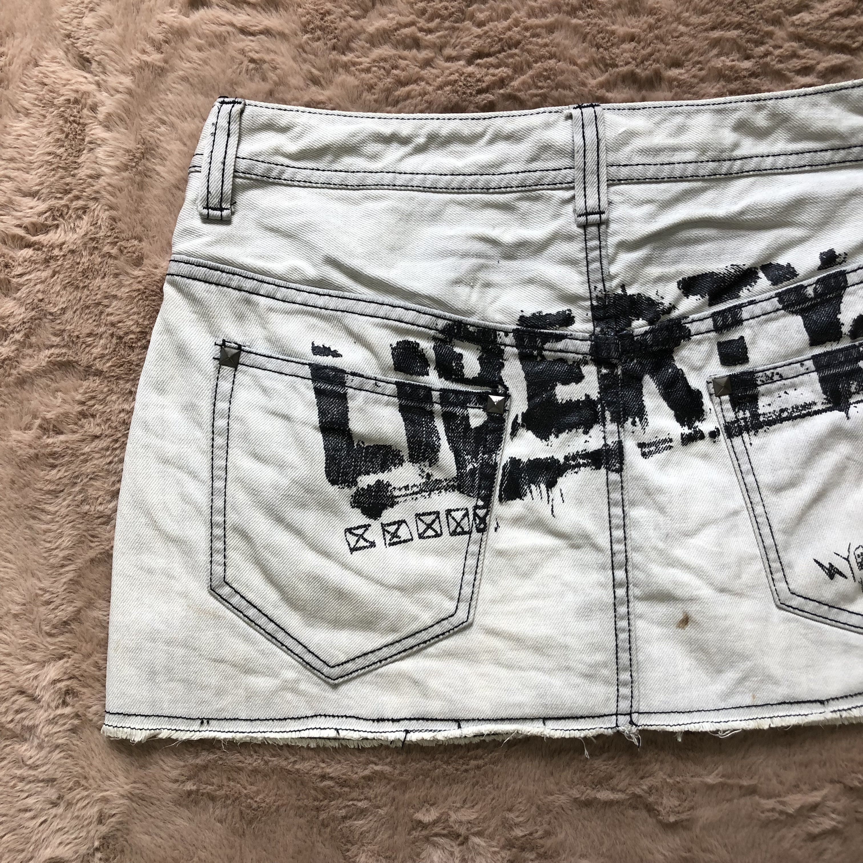 Japanese Brand TRASHED🔥 WORLD WIDE LOVE PAINTING MINI SKIRTS #5721-203 Size 32" / US 10 / IT 46 - 14 Thumbnail