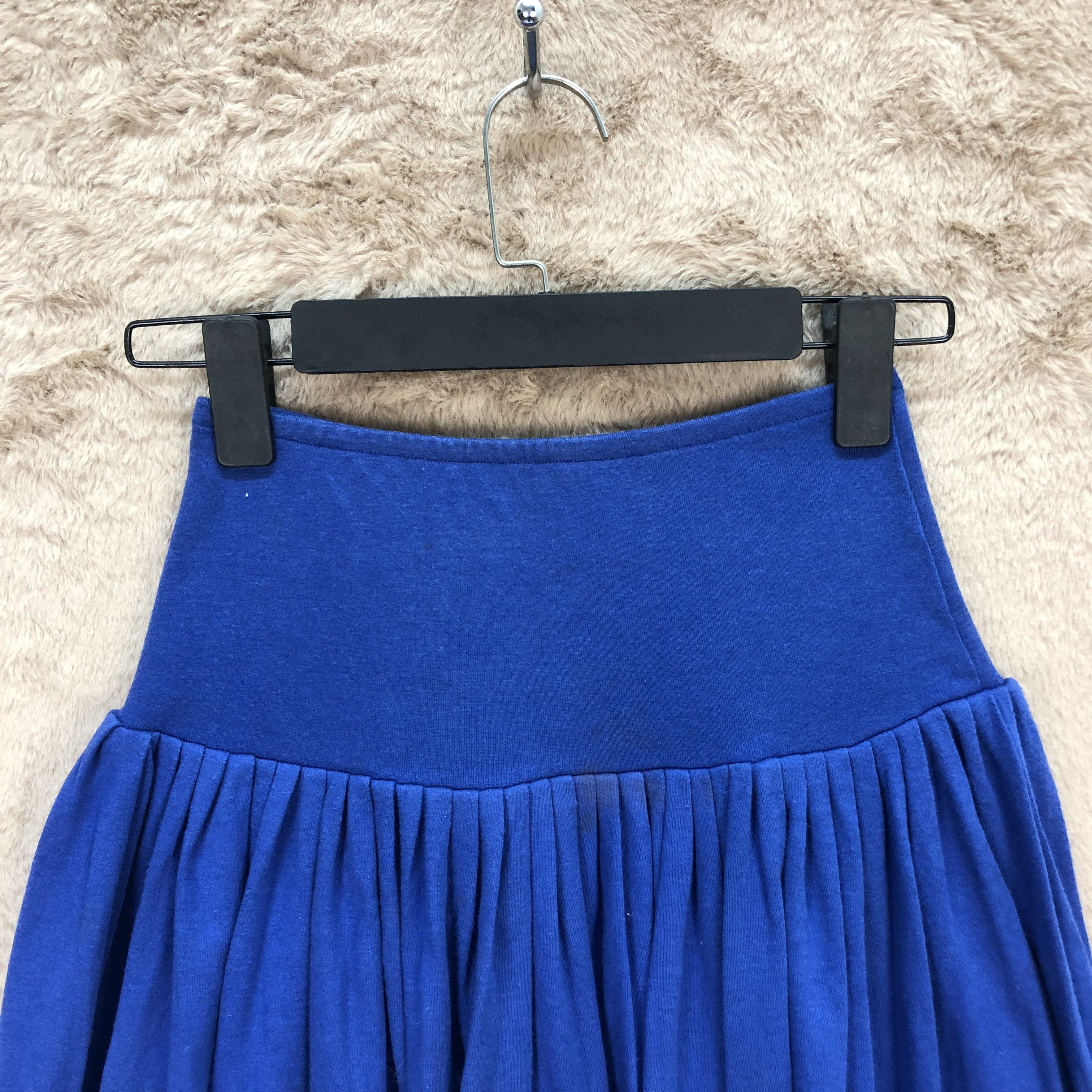 Norma Kamali NORMA KAMALI BLUE SKIRTS #5656-201 Size 26" / US 2 / IT 38 - 2 Thumbnail