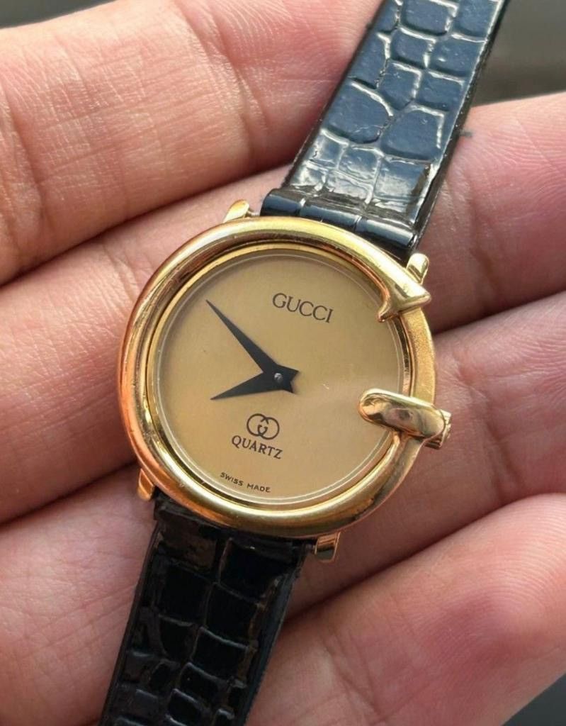 Gucci × Vintage Vintage Gucci watch very rare Size ONE SIZE - 1 Thumbnail