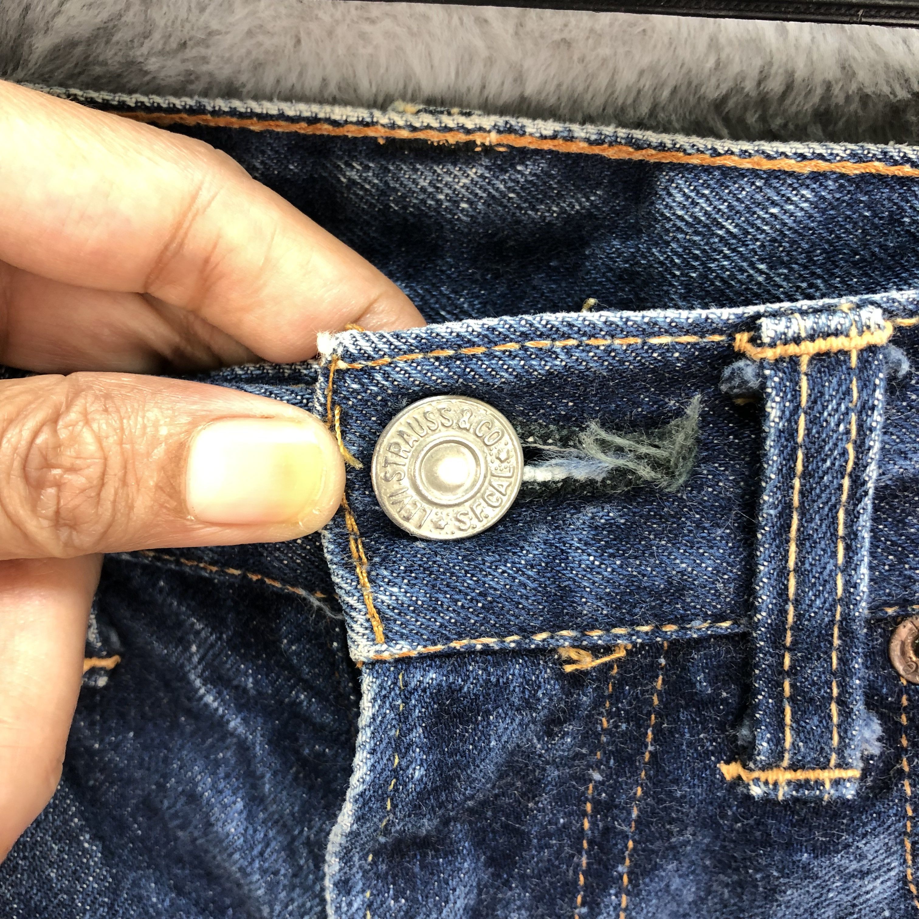 Levi's Vintage Clothing TRASHED LEVIS 502 BIG E JEANS MINI SKIRT BUTTON 8 #5082-40 Size 30" / US 8 / IT 44 - 3 Thumbnail