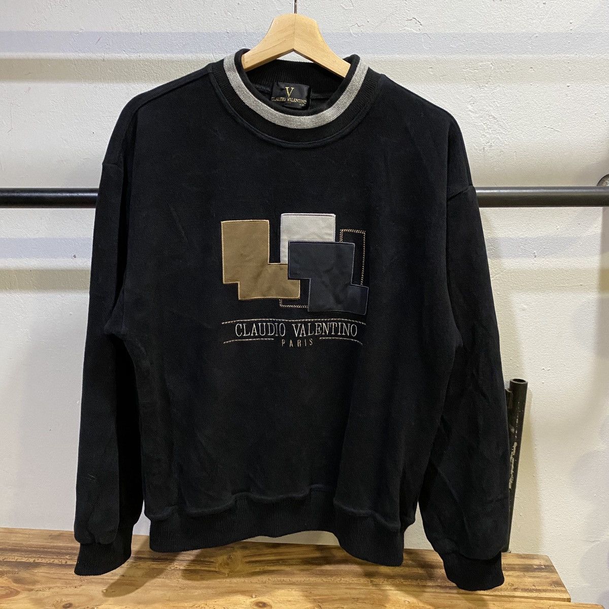 Valentino Claudio Valentino Paris Embroided Sweatshirt Size US M / EU 48-50 / 2 - 1 Thumbnail