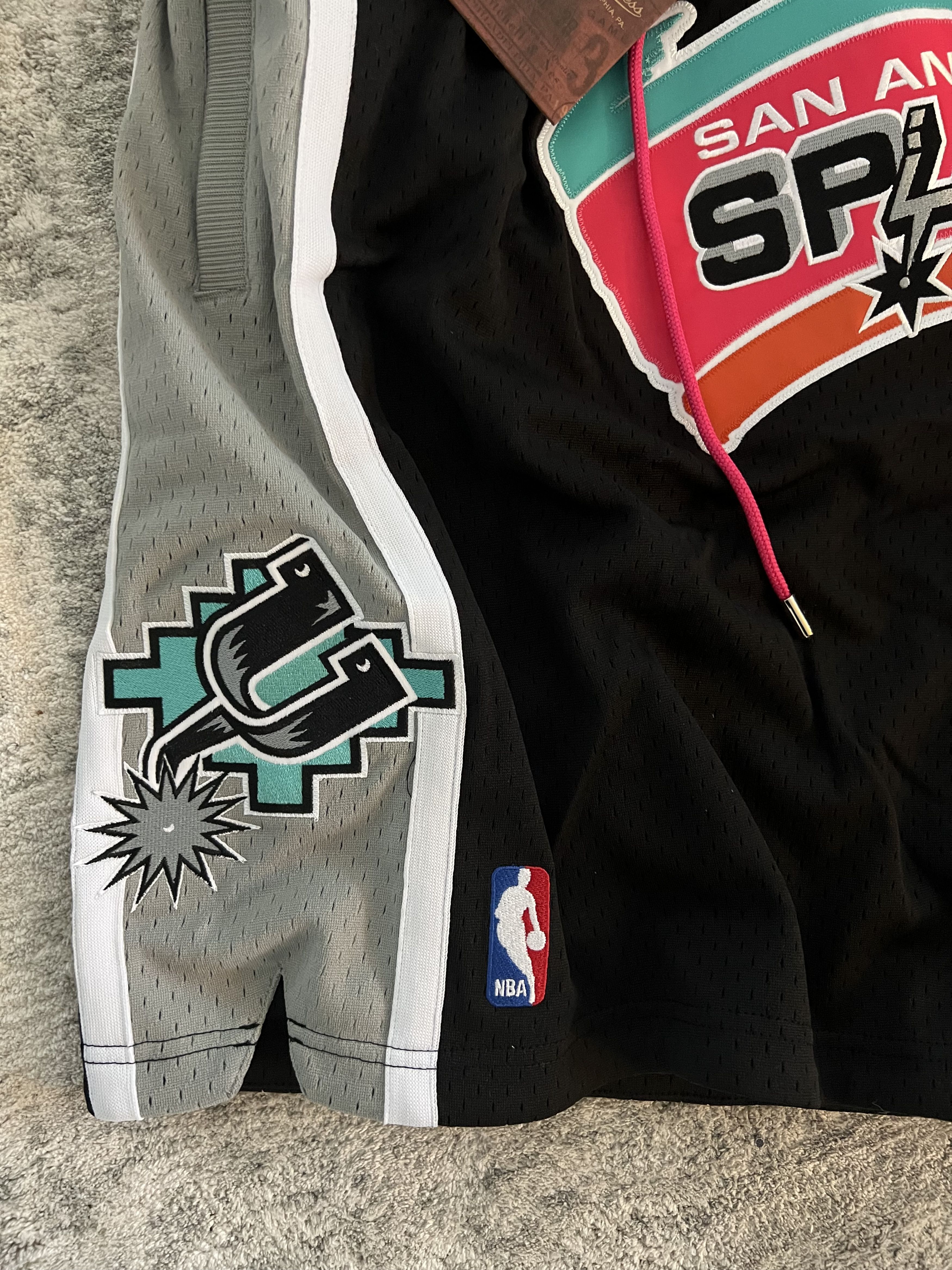 Just Don × Mitchell & Ness San Antonio Spurs 1998-99 NBA Shorts Just Don New w/ Tags Size US 30 / EU 46 - 7 Thumbnail