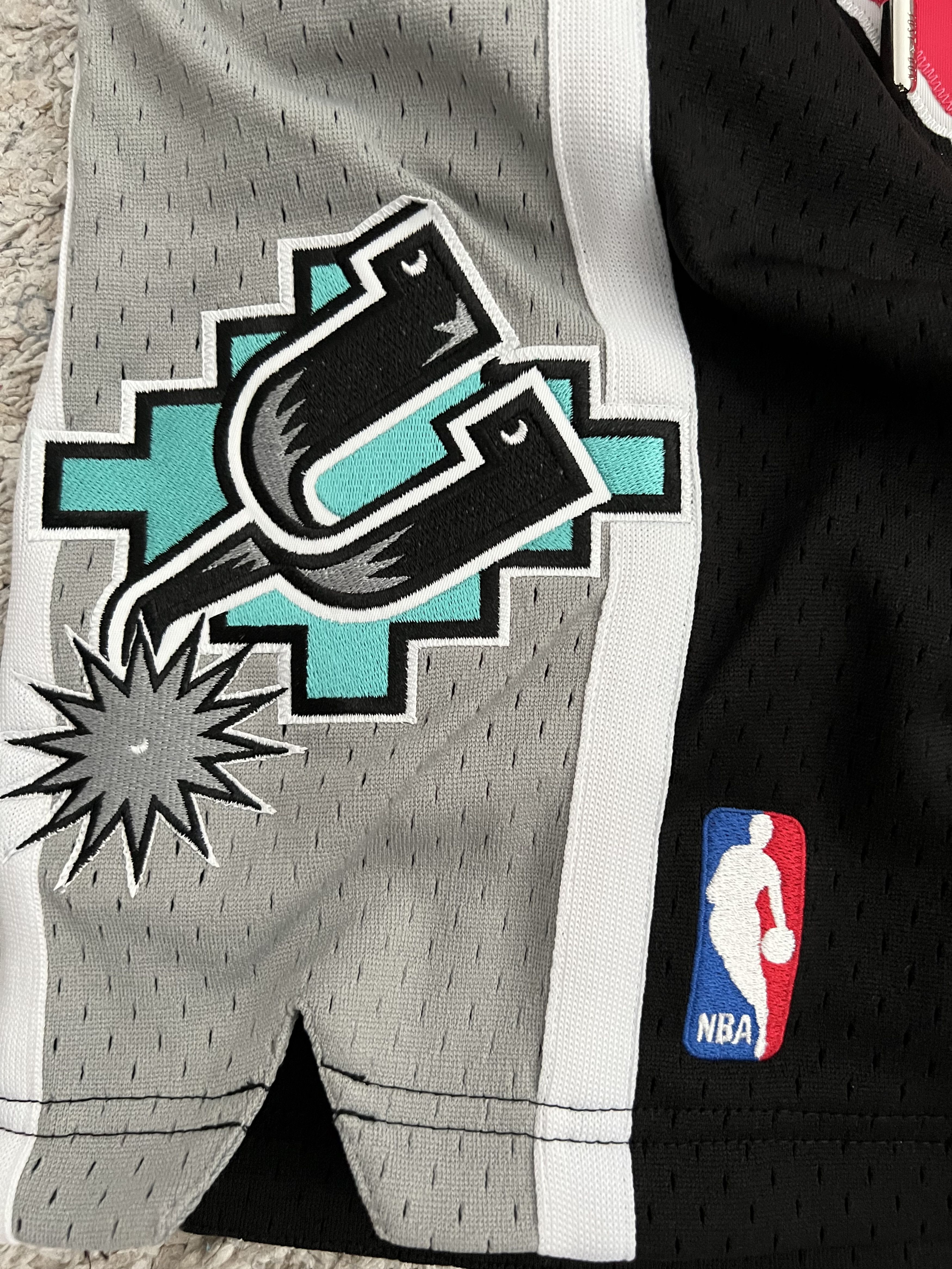 Just Don × Mitchell & Ness San Antonio Spurs 1998-99 NBA Shorts Just Don New w/ Tags Size US 30 / EU 46 - 5 Thumbnail