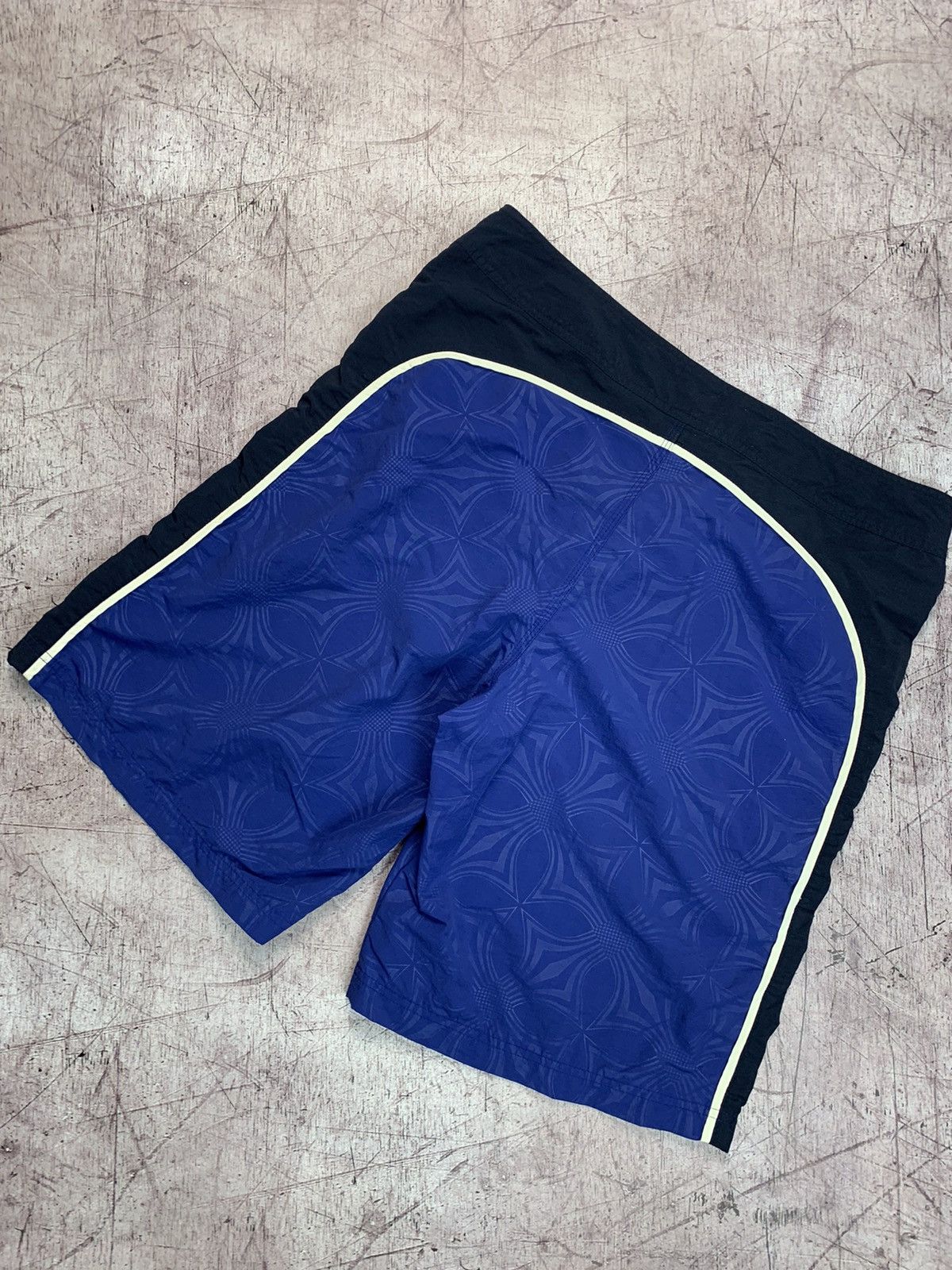 Nike × Vintage Nike Vintage Y2K Shorts Size US 32 / EU 48 - 8 Thumbnail