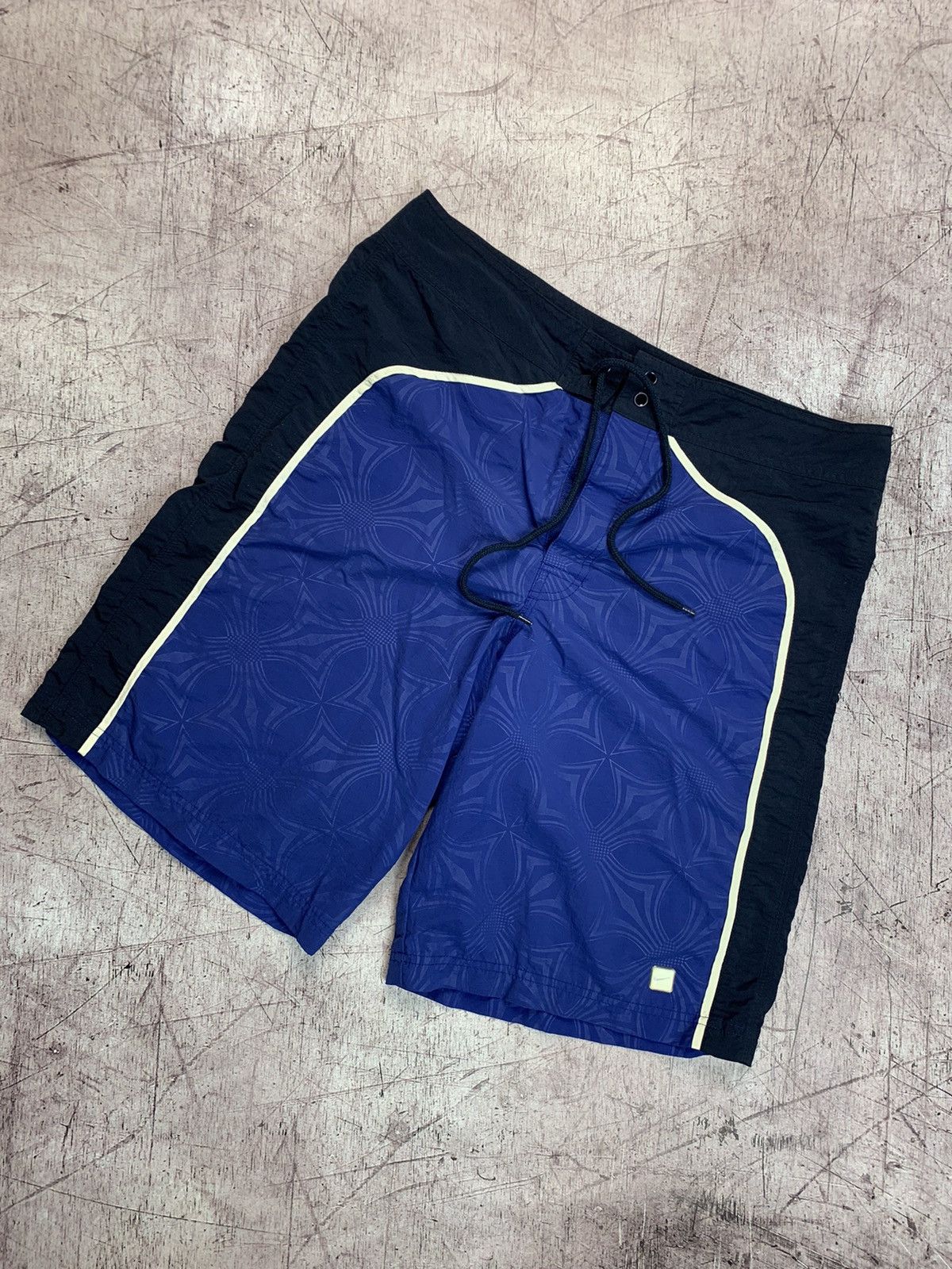 Nike × Vintage Nike Vintage Y2K Shorts Size US 32 / EU 48 - 1 Thumbnail