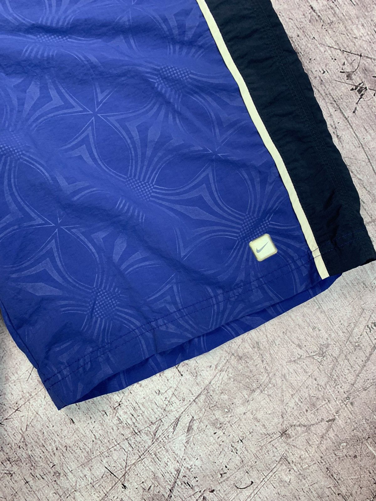 Nike × Vintage Nike Vintage Y2K Shorts Size US 32 / EU 48 - 5 Thumbnail