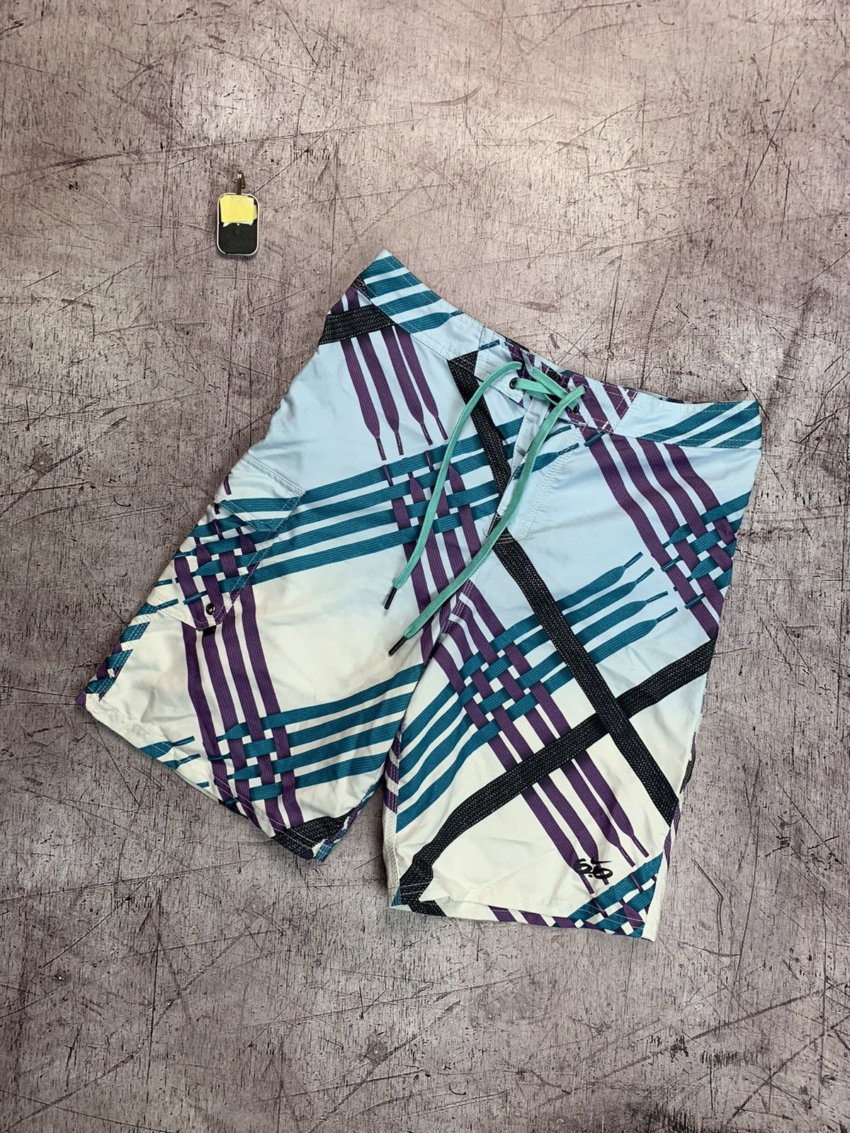 Nike Nike y2k Shorts Size US 32 / EU 48 - 1 Thumbnail