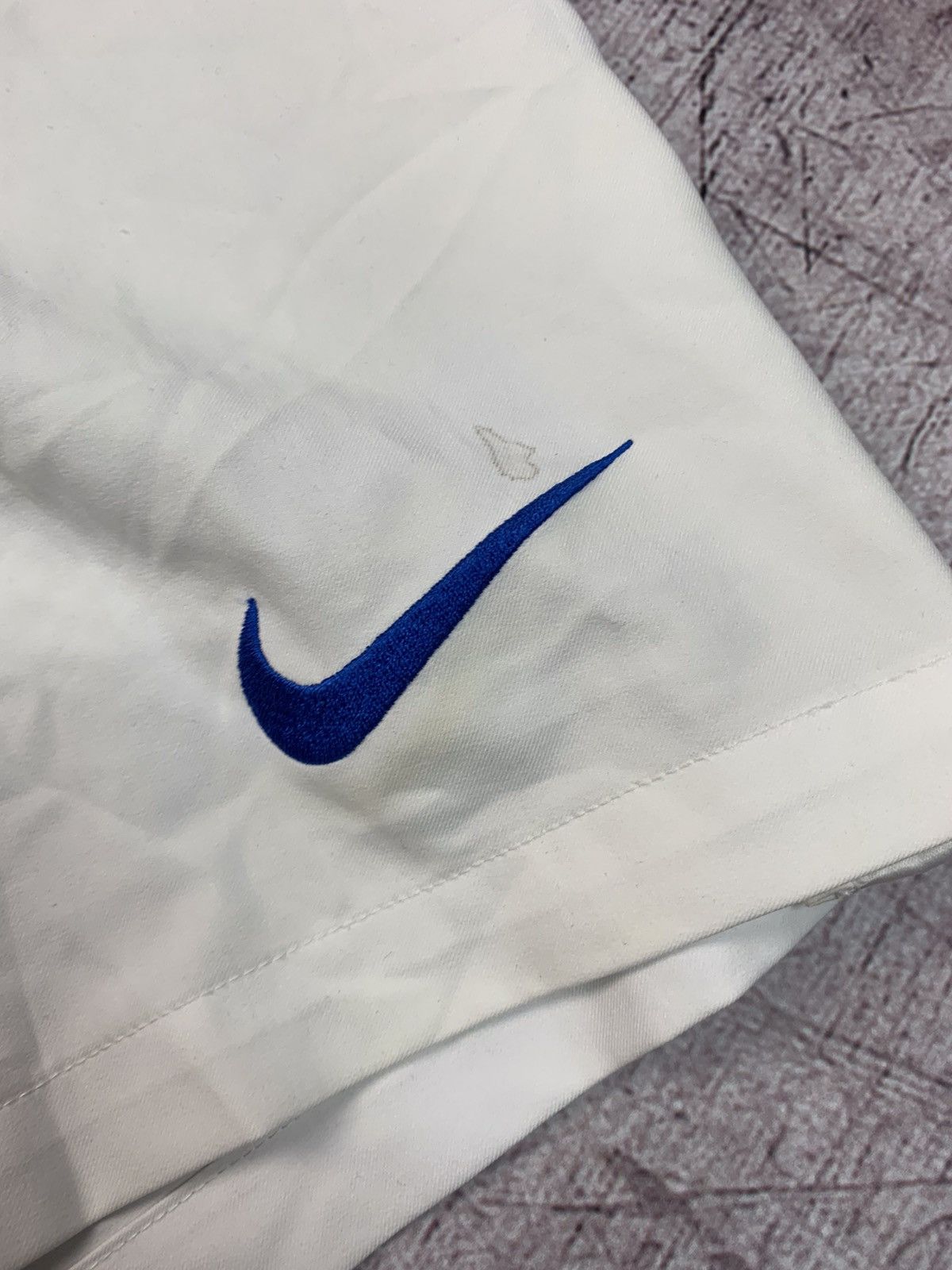 Nike Nike England Vintage Y2K Shorts Size US 36 / EU 52 - 4 Thumbnail