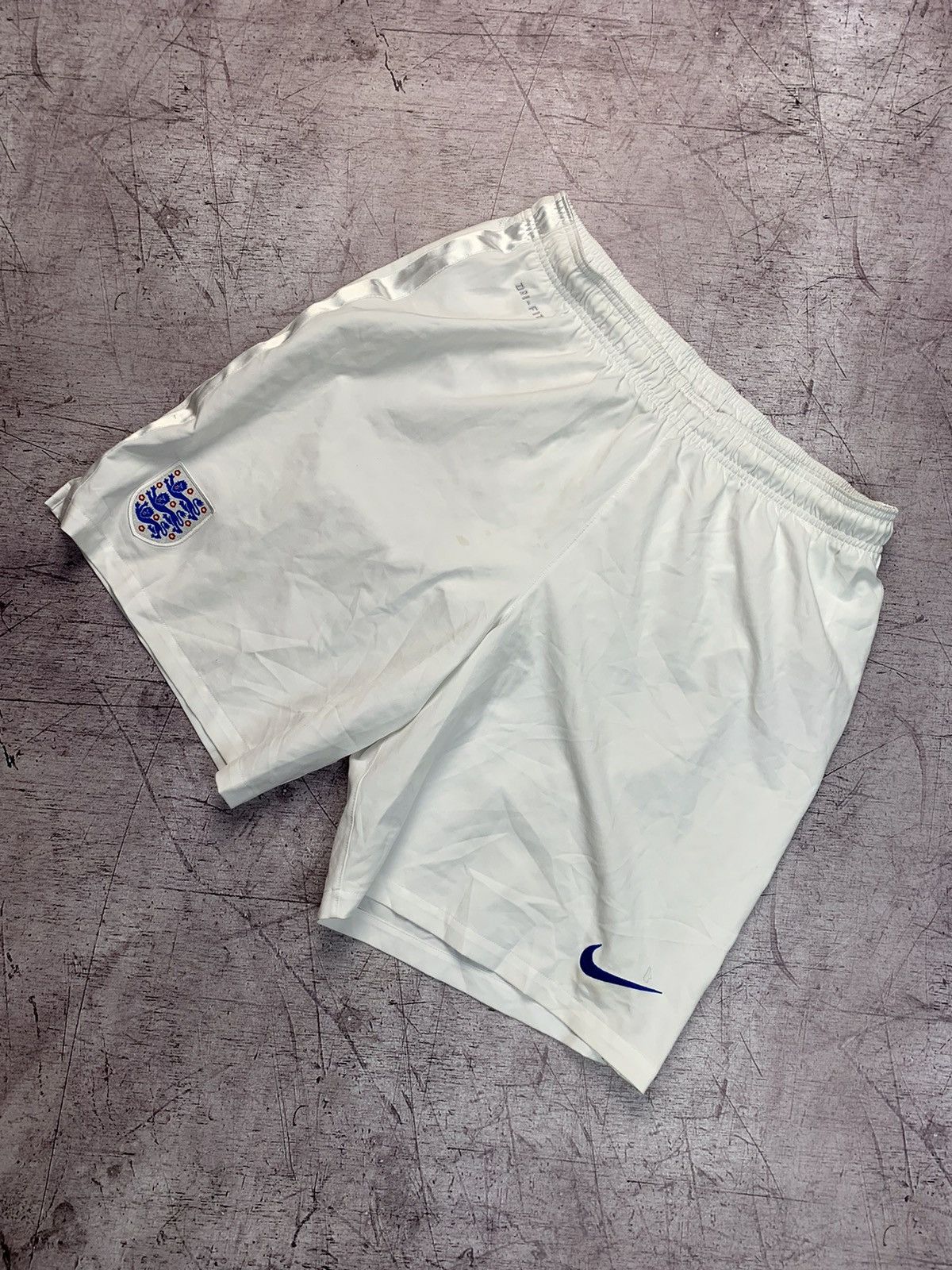 Nike Nike England Vintage Y2K Shorts Size US 36 / EU 52 - 1 Thumbnail