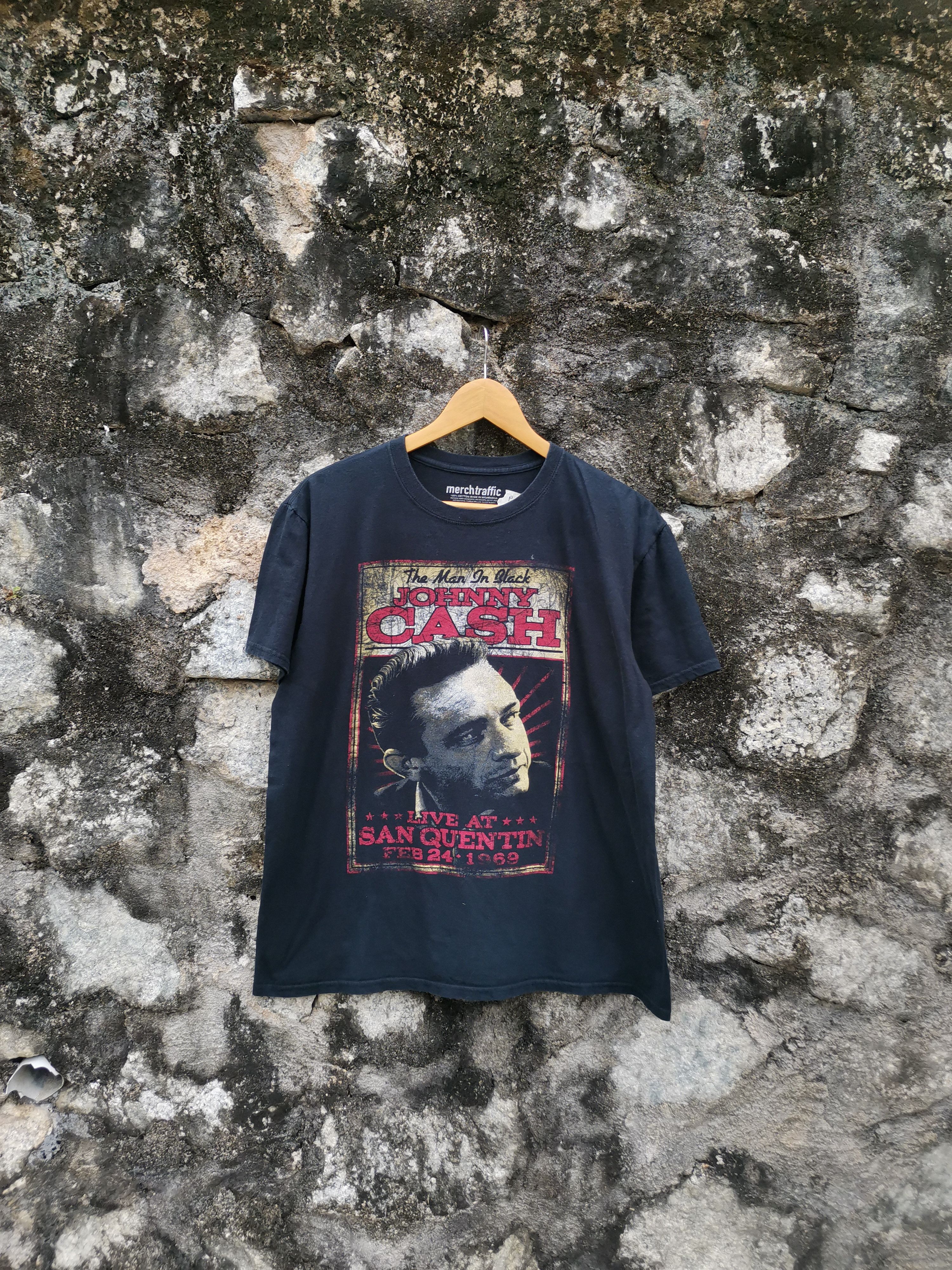 Band Tees Vintage Johny Cash Live At San Quentin Band Tee Tshirt Size US L / EU 52-54 / 3 - 1 Thumbnail