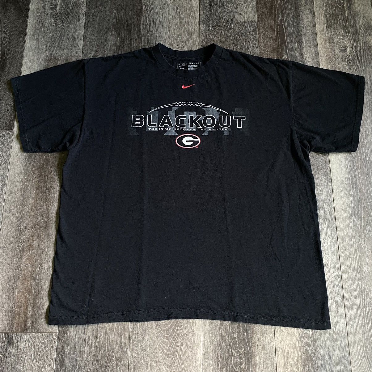 Nike Vintage 00s Nike Georgia Bulldogs Center Swoosh Blackout Tee Size US XL / EU 56 / 4 - 2 Thumbnail