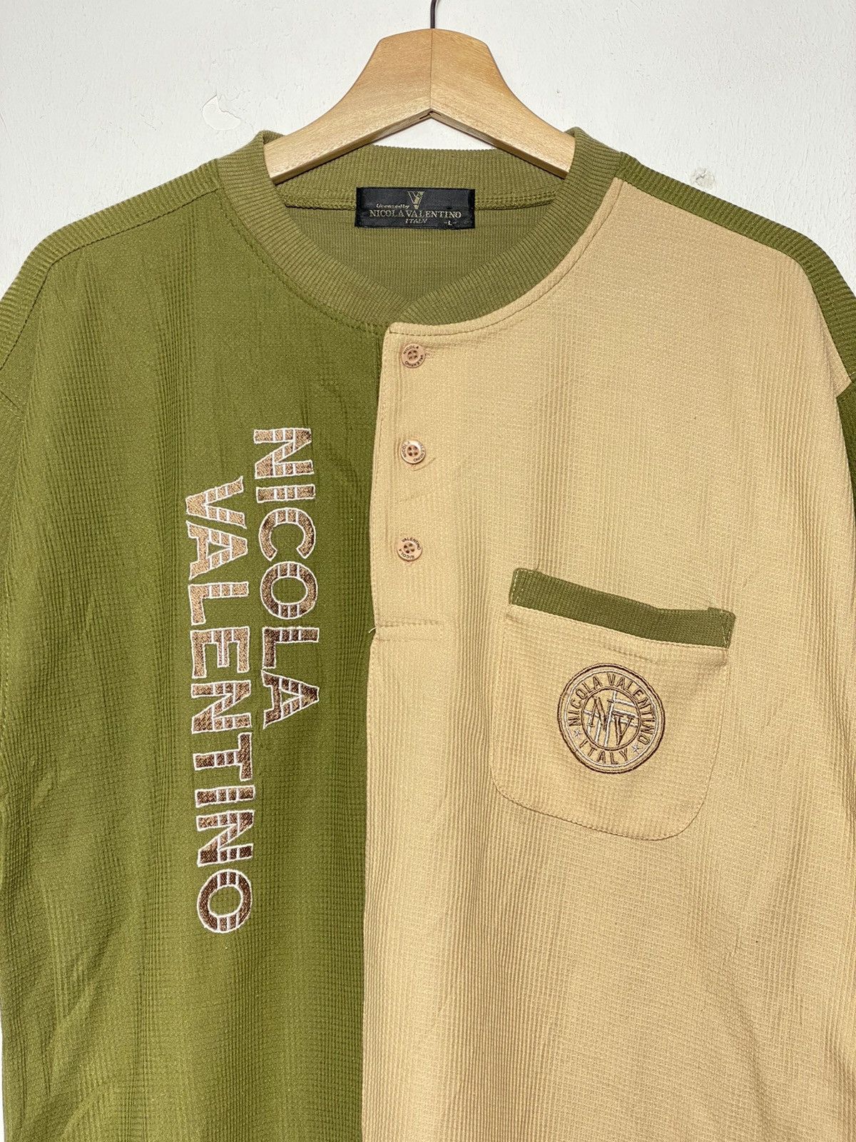 Japanese Brand Vintage Nicola Valentino Embroidered Crewneck Size US L / EU 52-54 / 3 - 2 Thumbnail