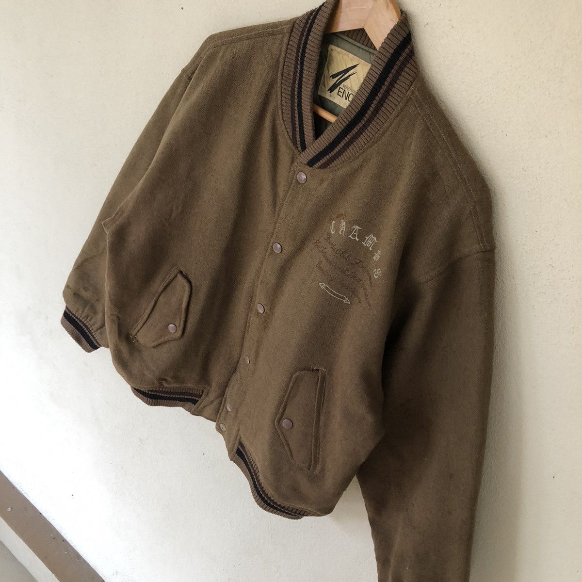 Japanese Brand VINTAGE VARSITY JACKET SHAMPS SPORTCLUB BIG LOGO Size US L / EU 52-54 / 3 - 11 Thumbnail