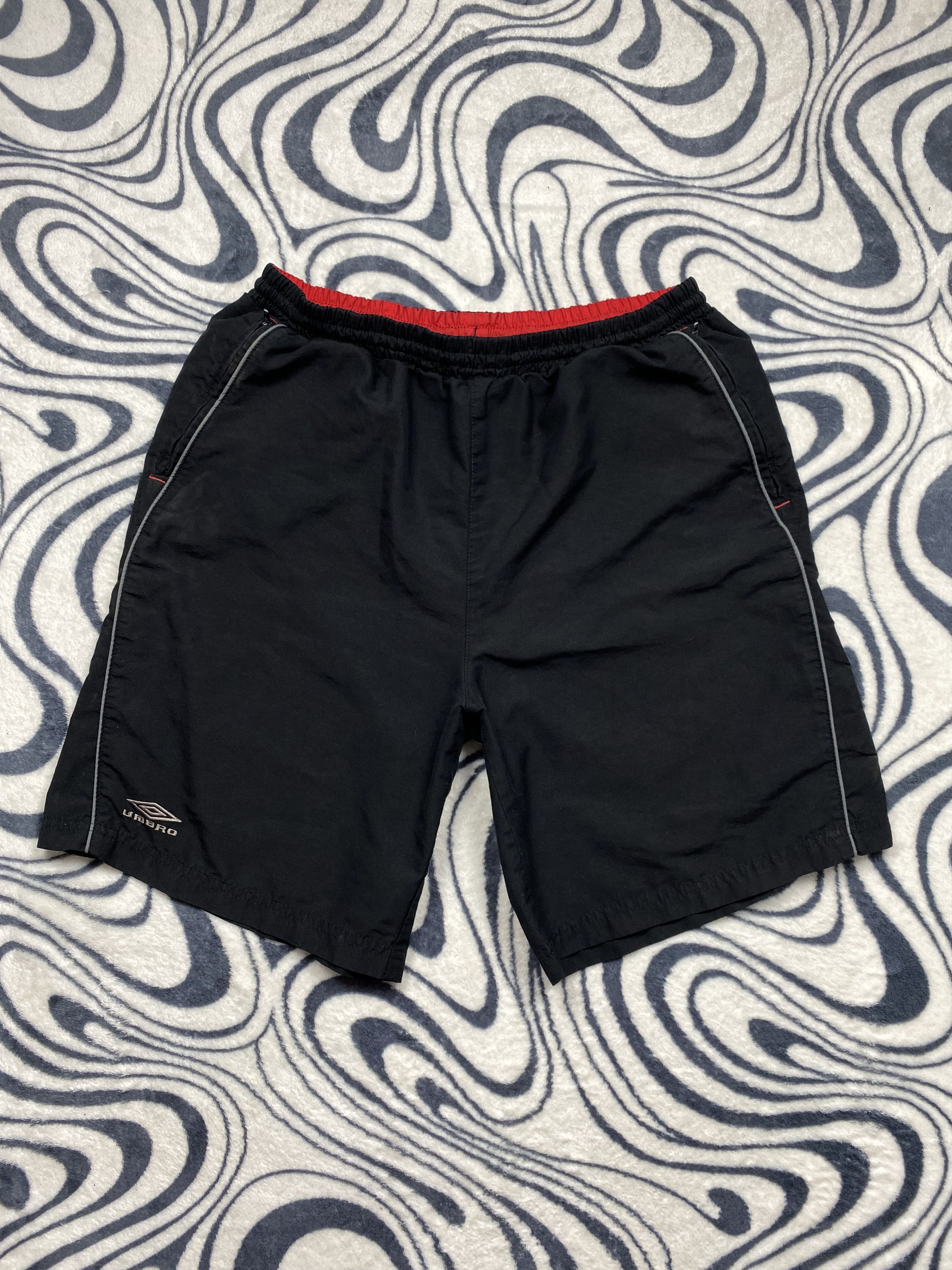 Umbro Umbro Vintage Mens Big Logo Nylon Shorts Y2K Size US 36 / EU 52 - 2 Thumbnail