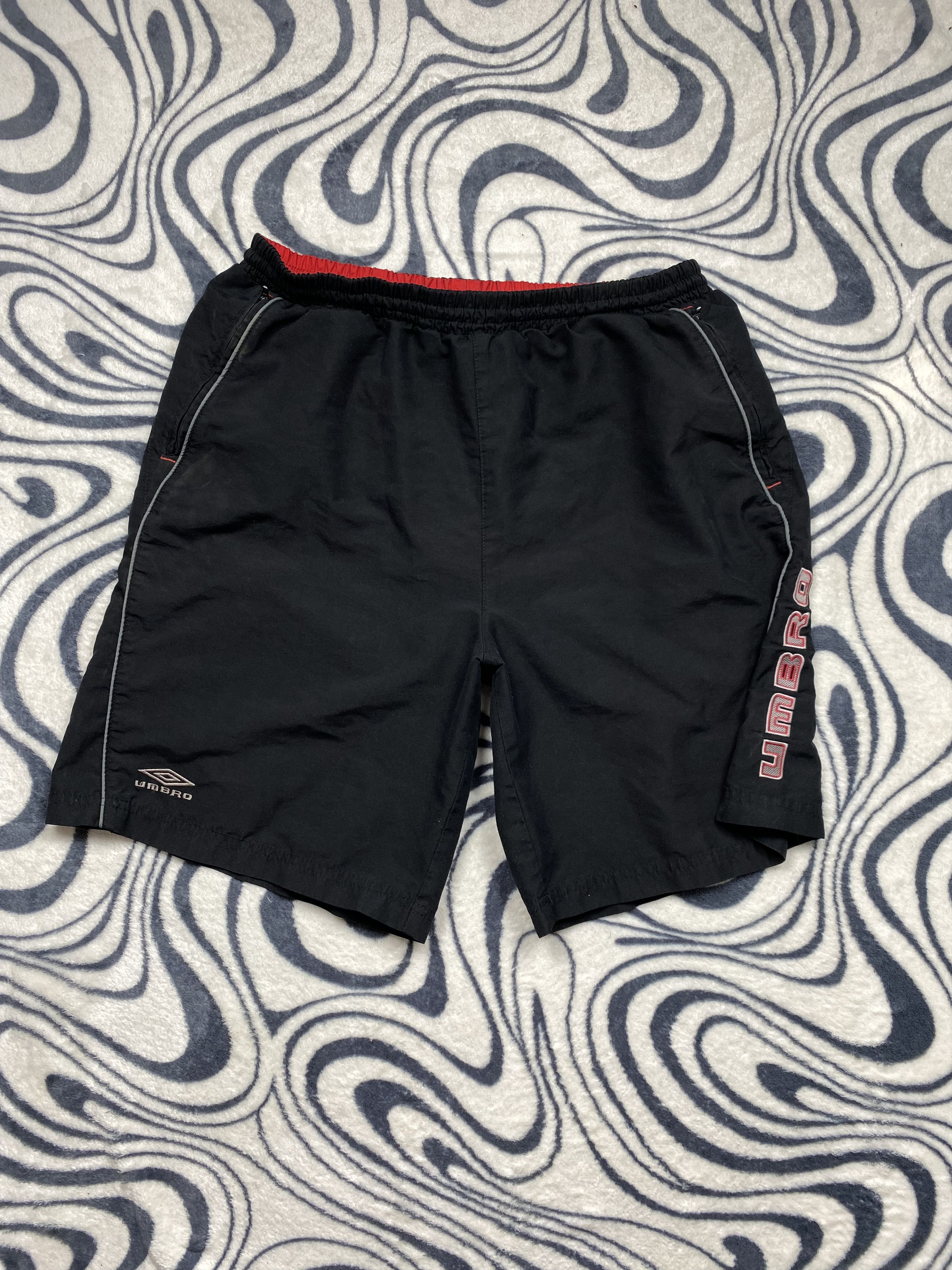Umbro Umbro Vintage Mens Big Logo Nylon Shorts Y2K Size US 36 / EU 52 - 1 Thumbnail