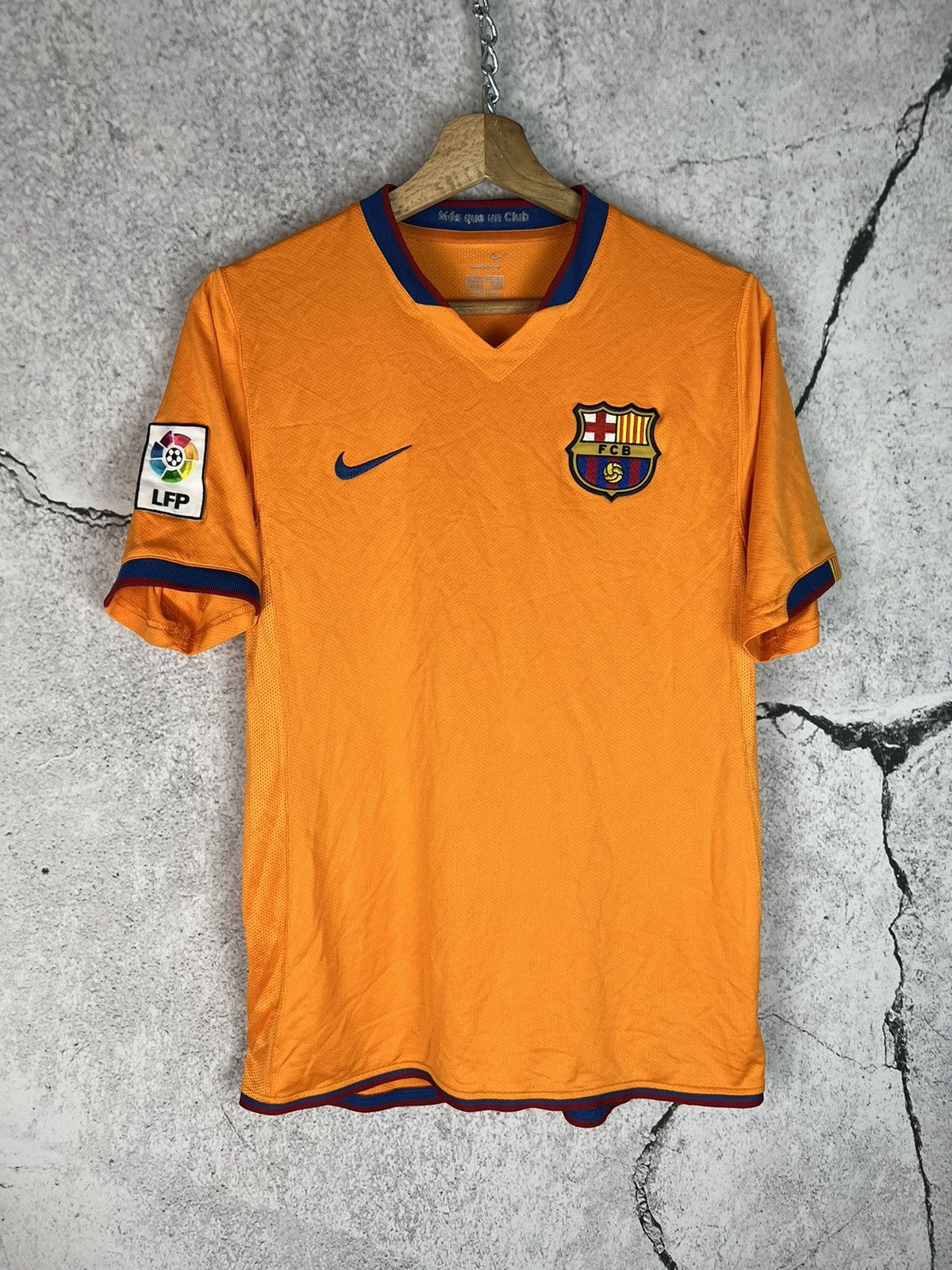 Nike Vintage 00s FC Barcelona Nike soccer football jersey Size US S / EU 44-46 / 1 - 1 Thumbnail