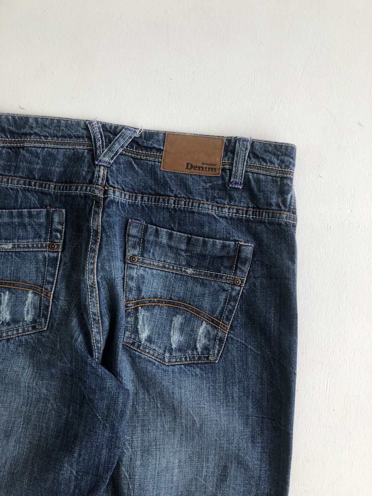 Japanese Brand Vintage Japanese whiskering Washed Perfect loose fit jeans Size US 34 / EU 50 - 9 Thumbnail