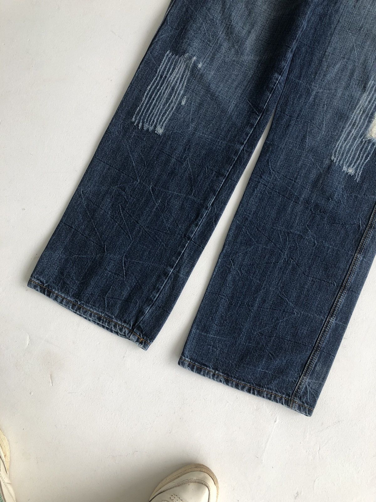Japanese Brand Vintage Japanese whiskering Washed Perfect loose fit jeans Size US 34 / EU 50 - 5 Thumbnail