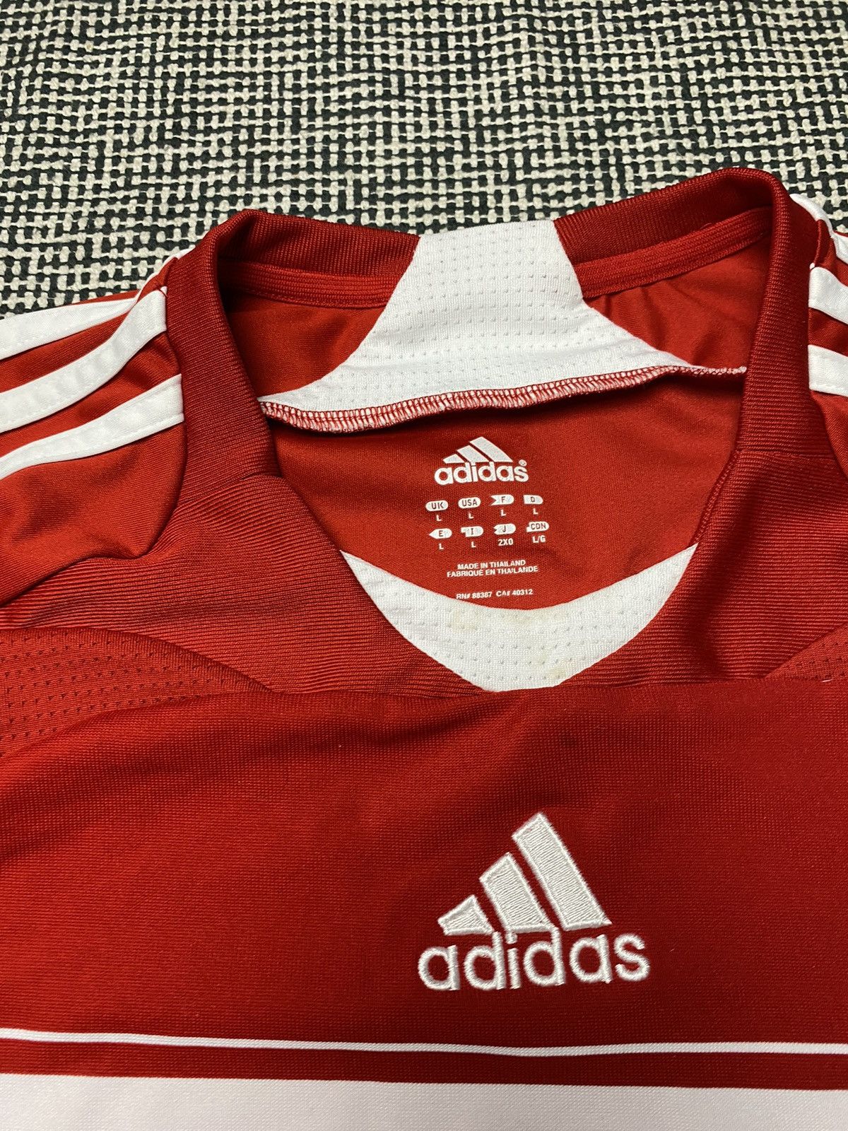 Adidas × Vintage Vintage soccer jersey adidas Bayern Munchen Size US L / EU 52-54 / 3 - 5 Thumbnail