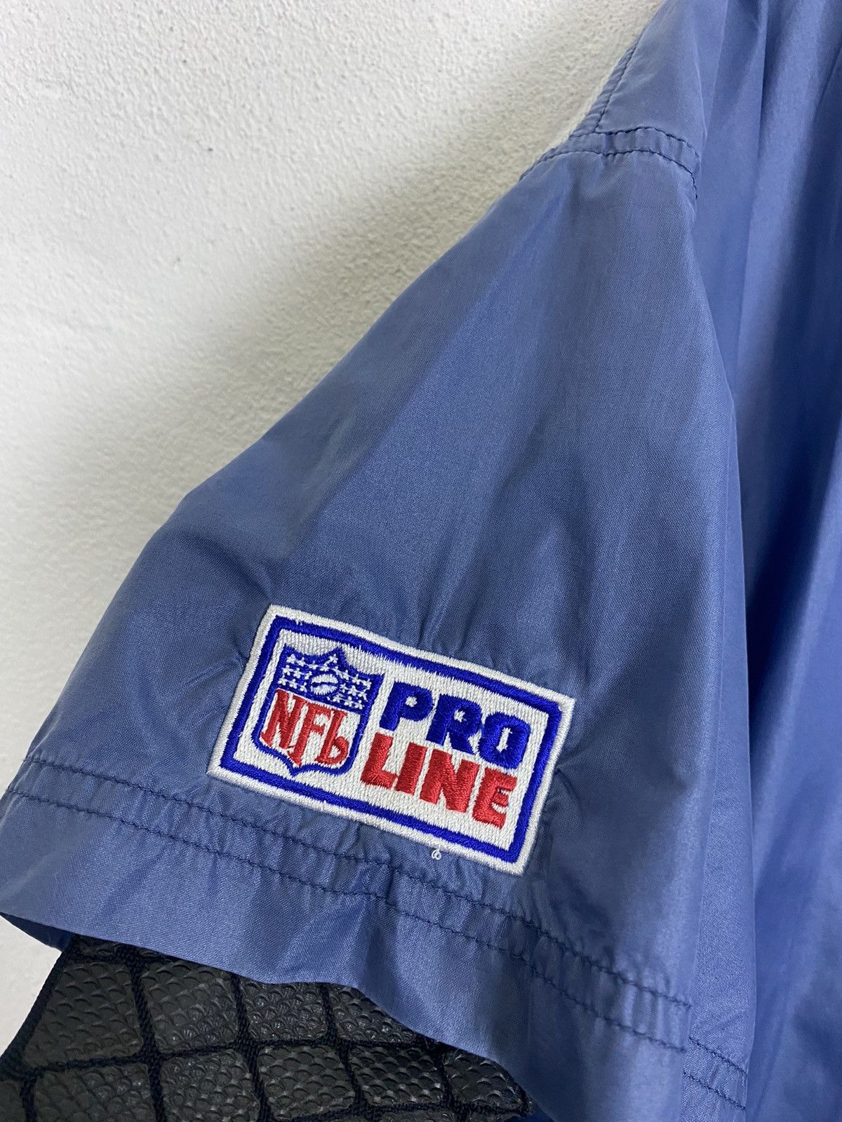 NFL VINTAGE NFL PRO LINE STARTER SHORT SLEEVE NYLON SHIRT-GK120 Size US L / EU 52-54 / 3 - 7 Thumbnail
