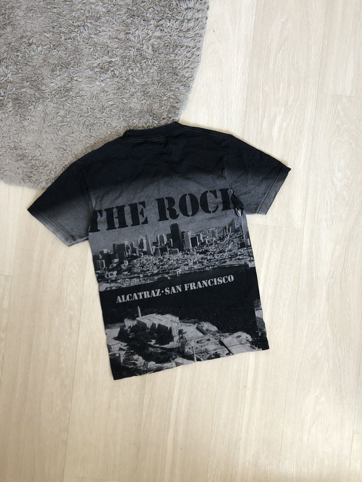 Band Tees × Vintage Vintage The Rock Alcatraz San Francisco Full Print T Shirt Size US S / EU 44-46 / 1 - 4 Thumbnail