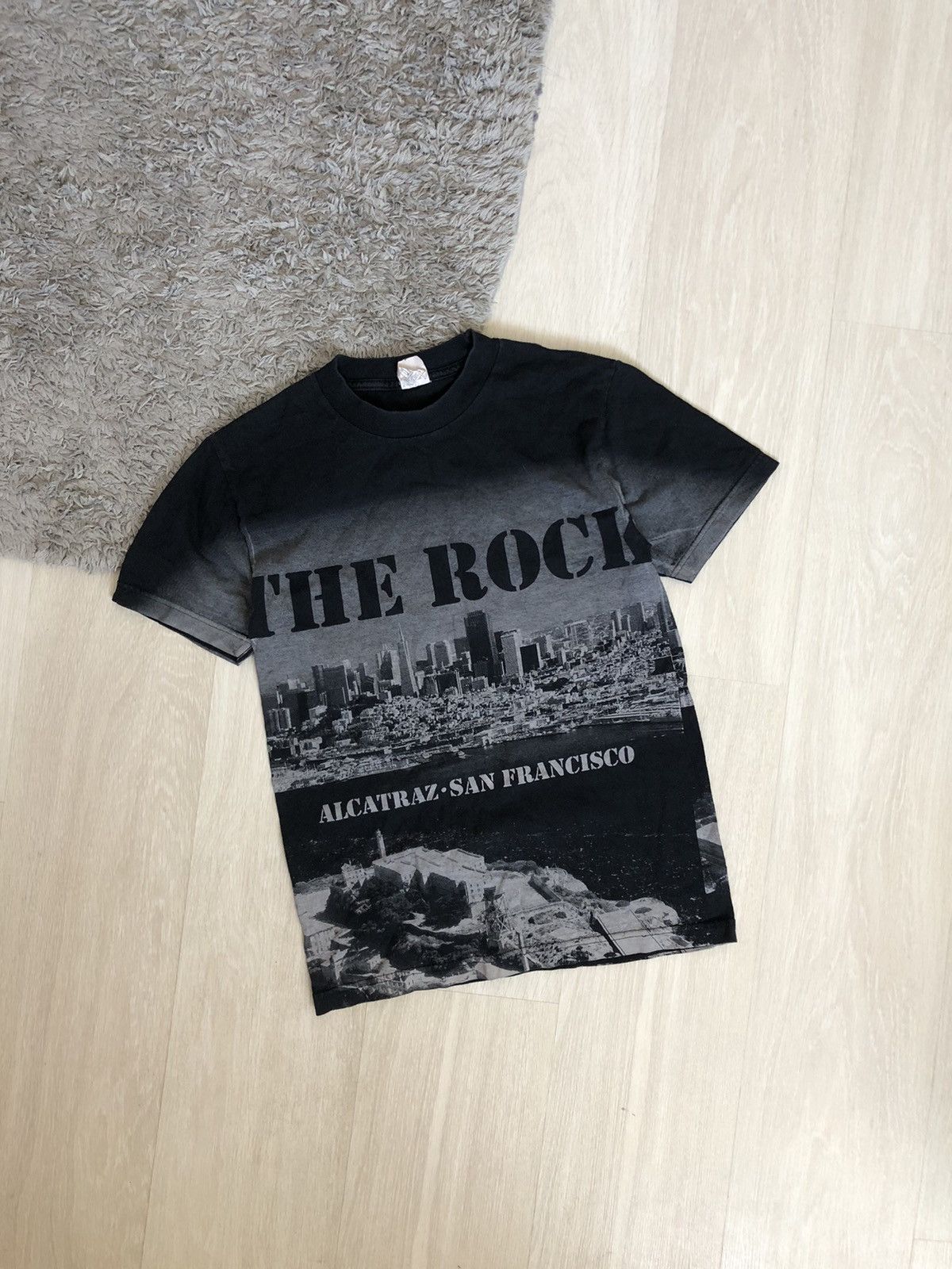 Band Tees × Vintage Vintage The Rock Alcatraz San Francisco Full Print T Shirt Size US S / EU 44-46 / 1 - 1 Thumbnail