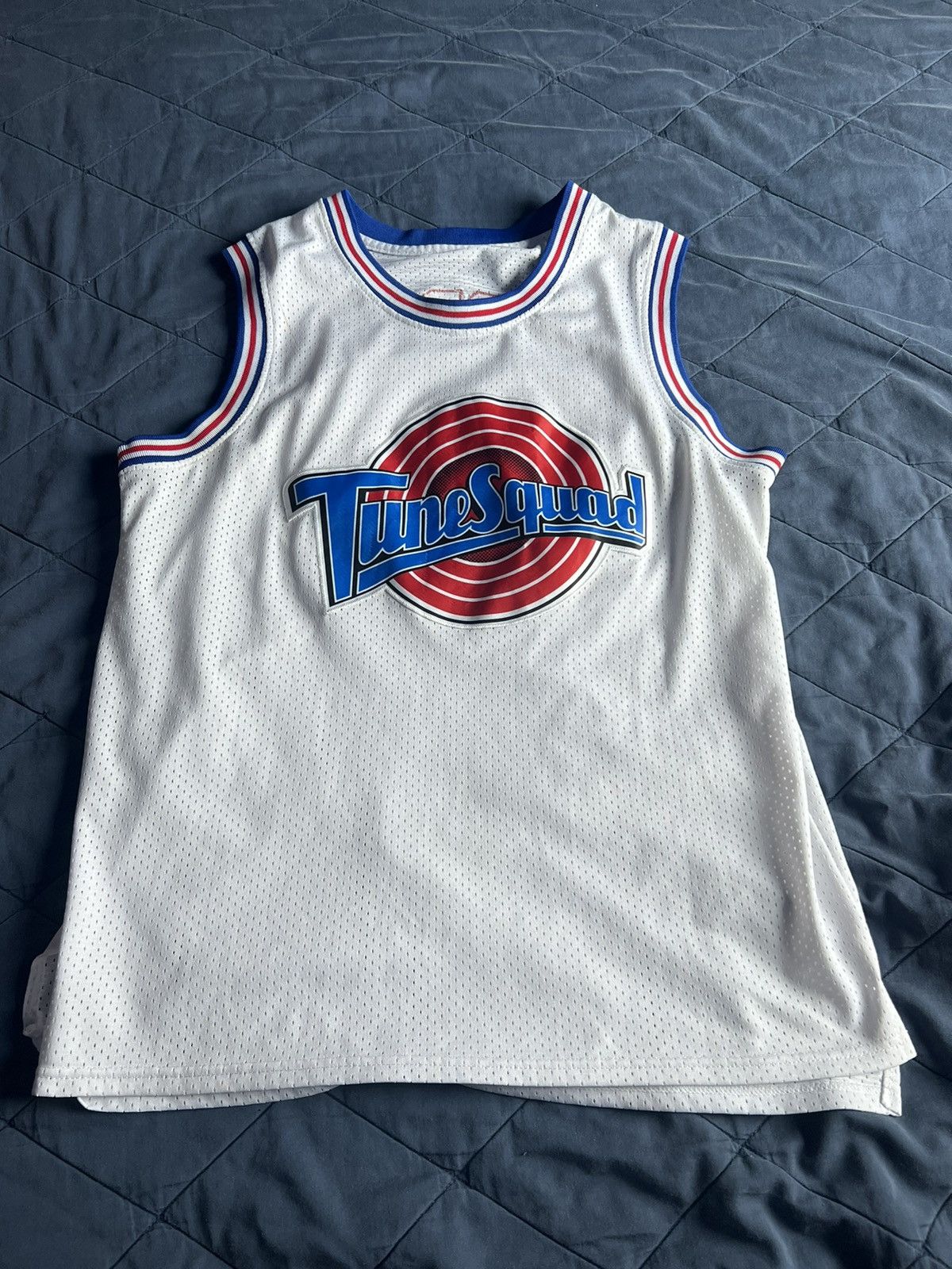 jersey tune squad nike