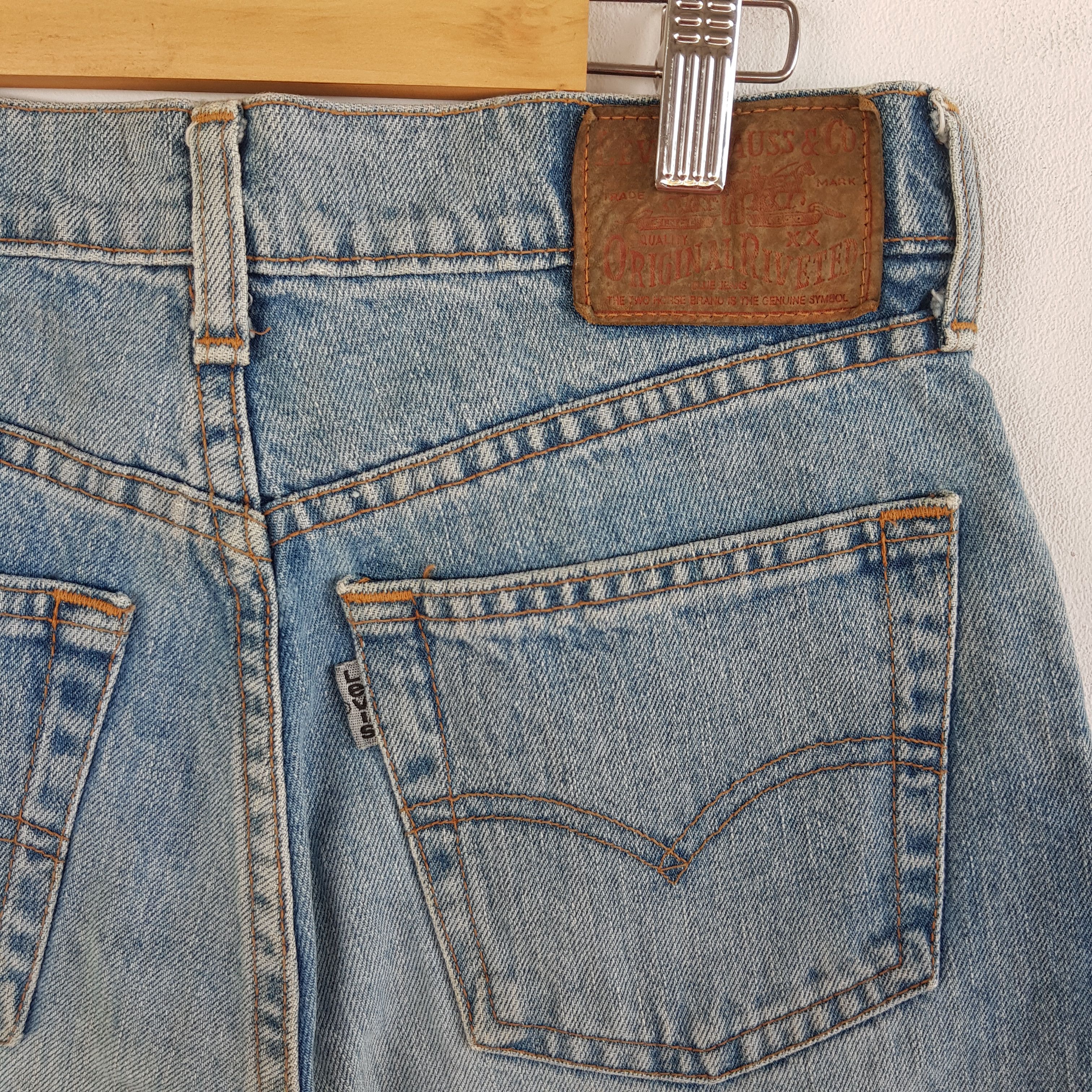 Levi's Vintage Levi's Light Wash Jeans Levis 543 Sun Faded Denim Size 26" / US 2 / IT 38 - 5 Thumbnail