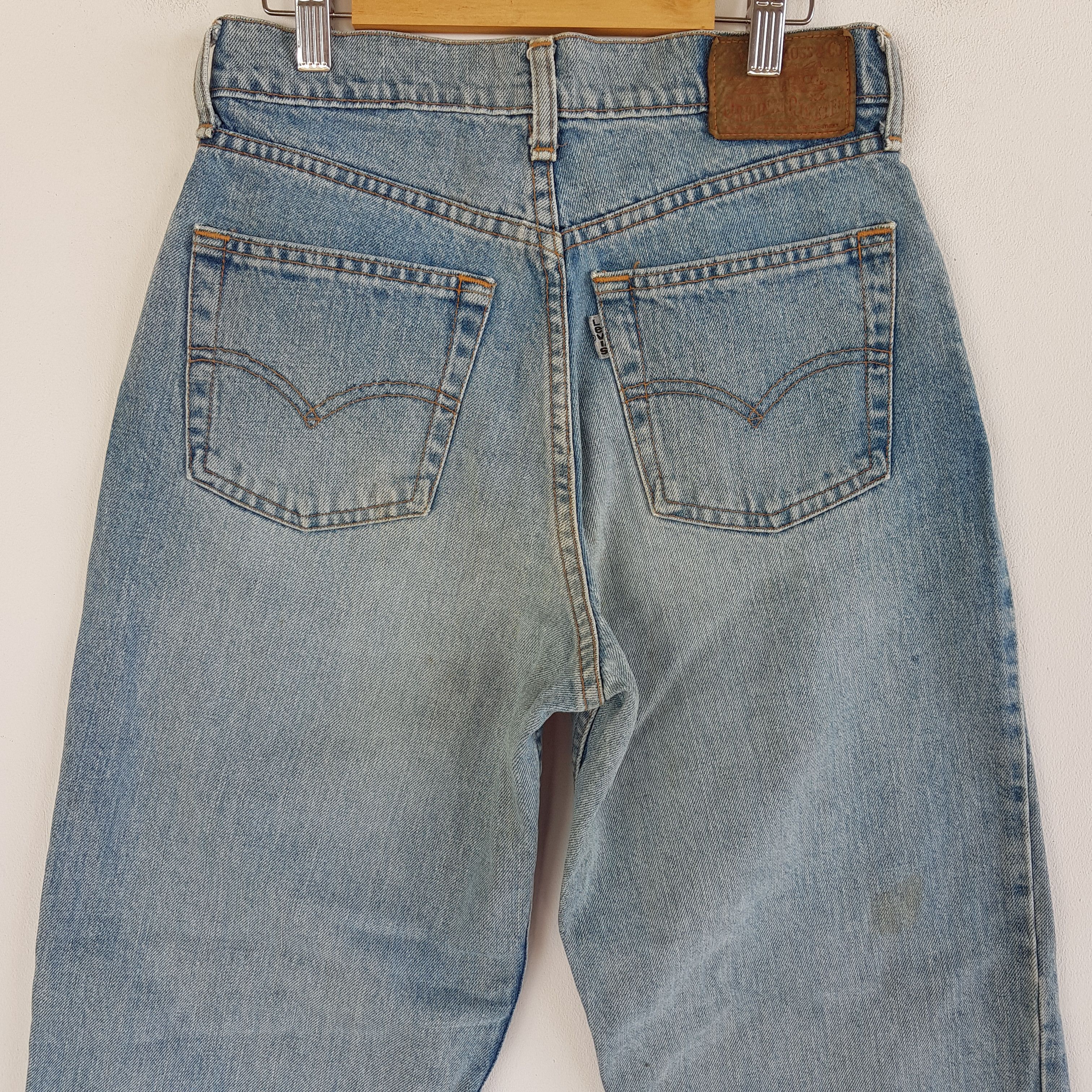 Levi's Vintage Levi's Light Wash Jeans Levis 543 Sun Faded Denim Size 26" / US 2 / IT 38 - 4 Thumbnail