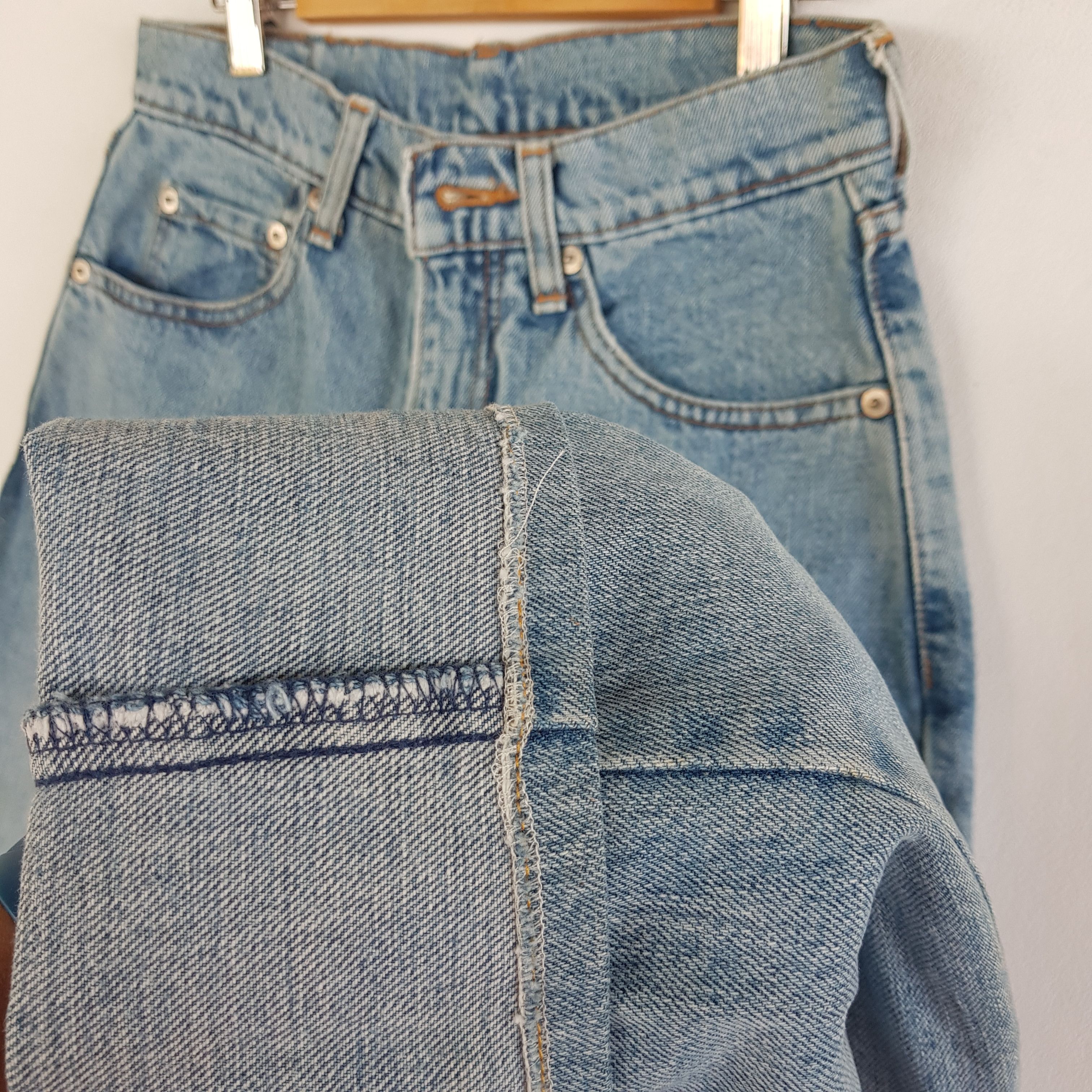 Levi's Vintage Levi's Light Wash Jeans Levis 543 Sun Faded Denim Size 26" / US 2 / IT 38 - 8 Thumbnail