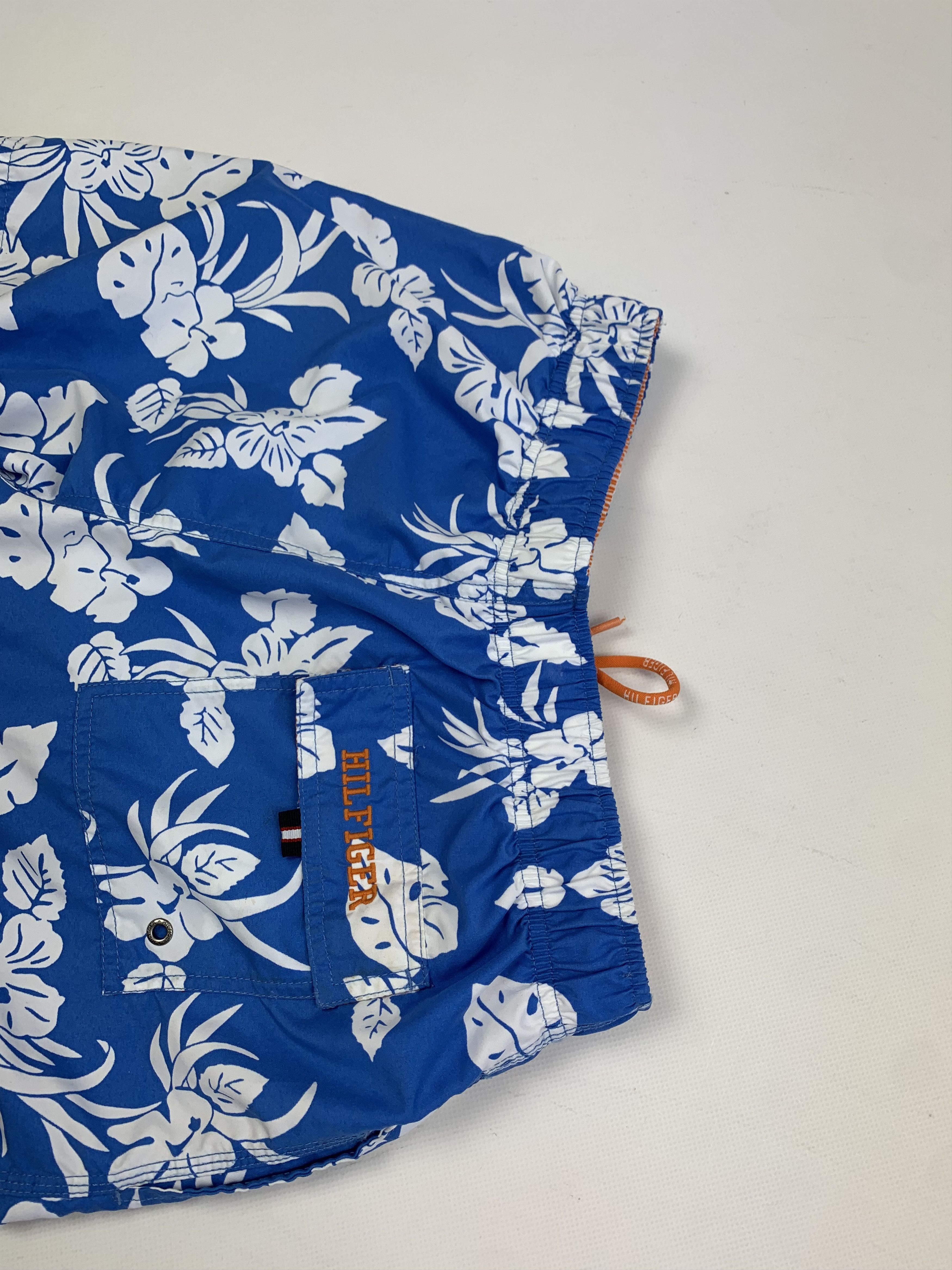 Other Tommy Hilfiger men’s floral pattern swimming shorts Size US 29 - 5 Thumbnail
