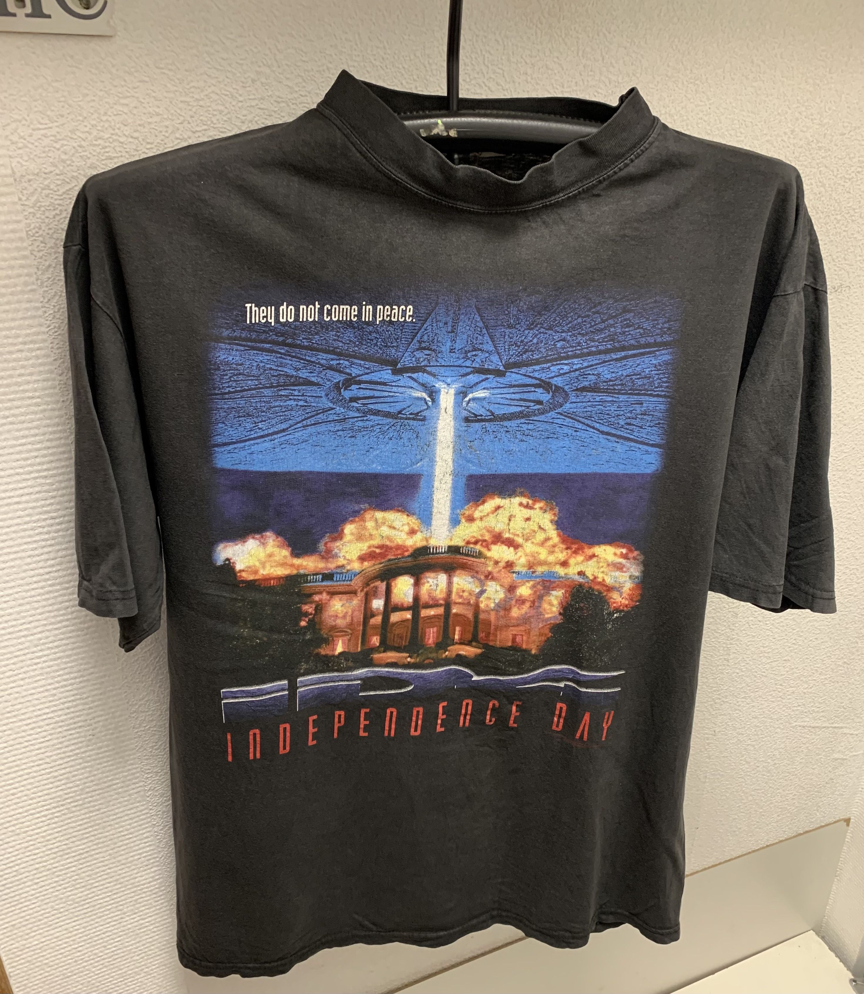 image of Independence Day Vintage 1996 T-Shirt Movie XL Jts in Black, Men's