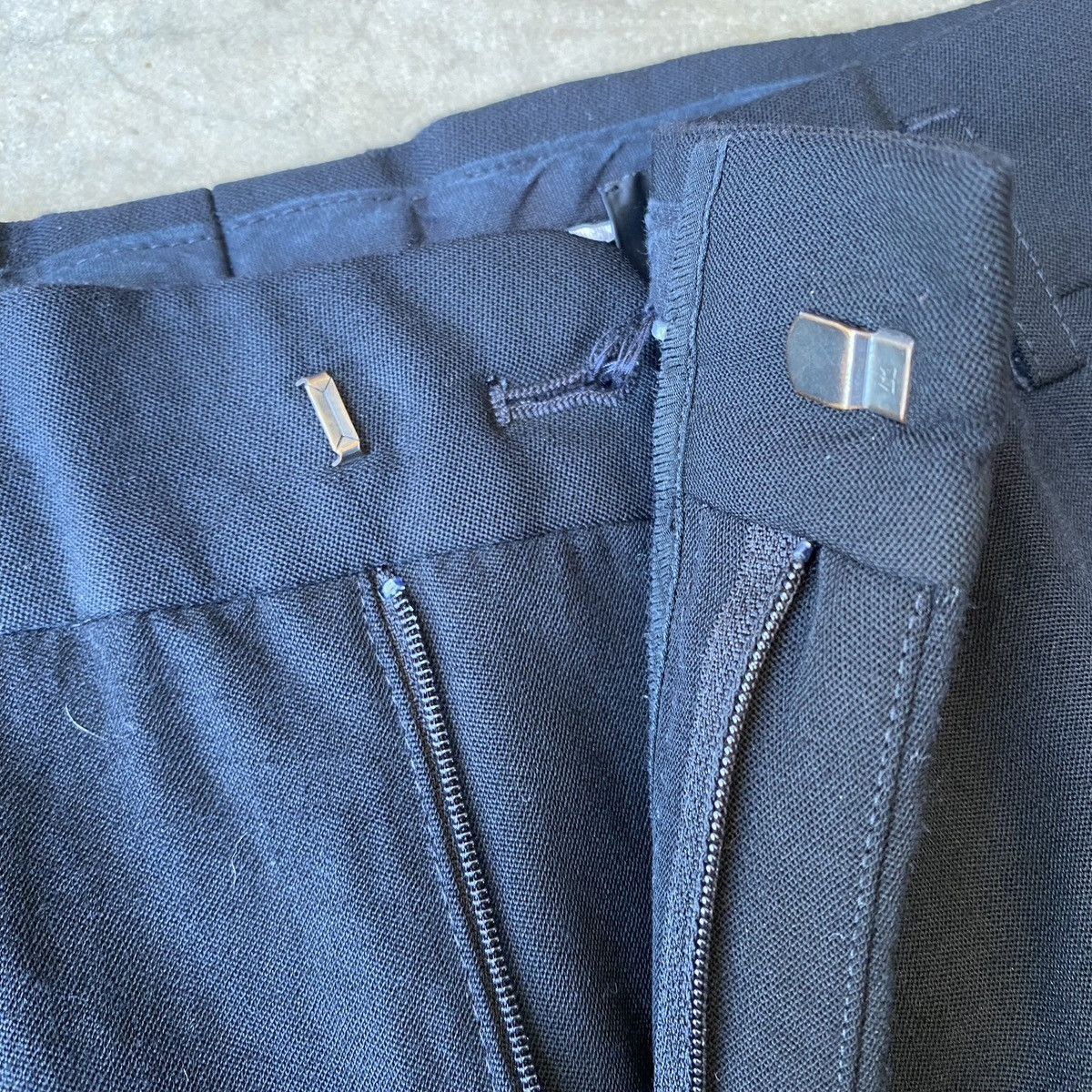 Haider Ackermann Haider Ackermann Black Cropped Fine Wool Dress Pants Sz34 Size US 34 / EU 50 - 9 Thumbnail