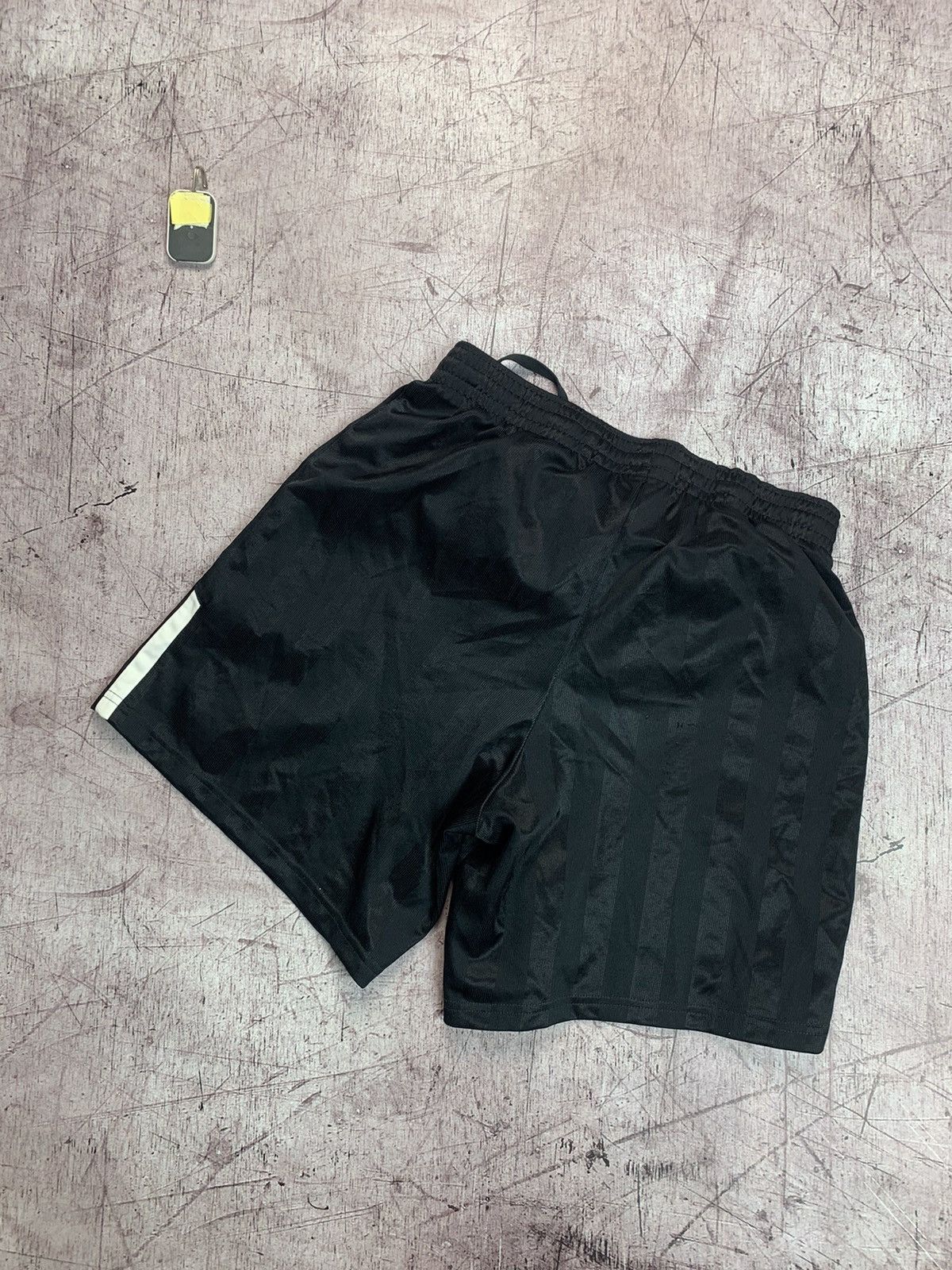 Nike × Vintage Nike Vintage Y2K Shorts Size US 28 / EU 44 - 3 Thumbnail