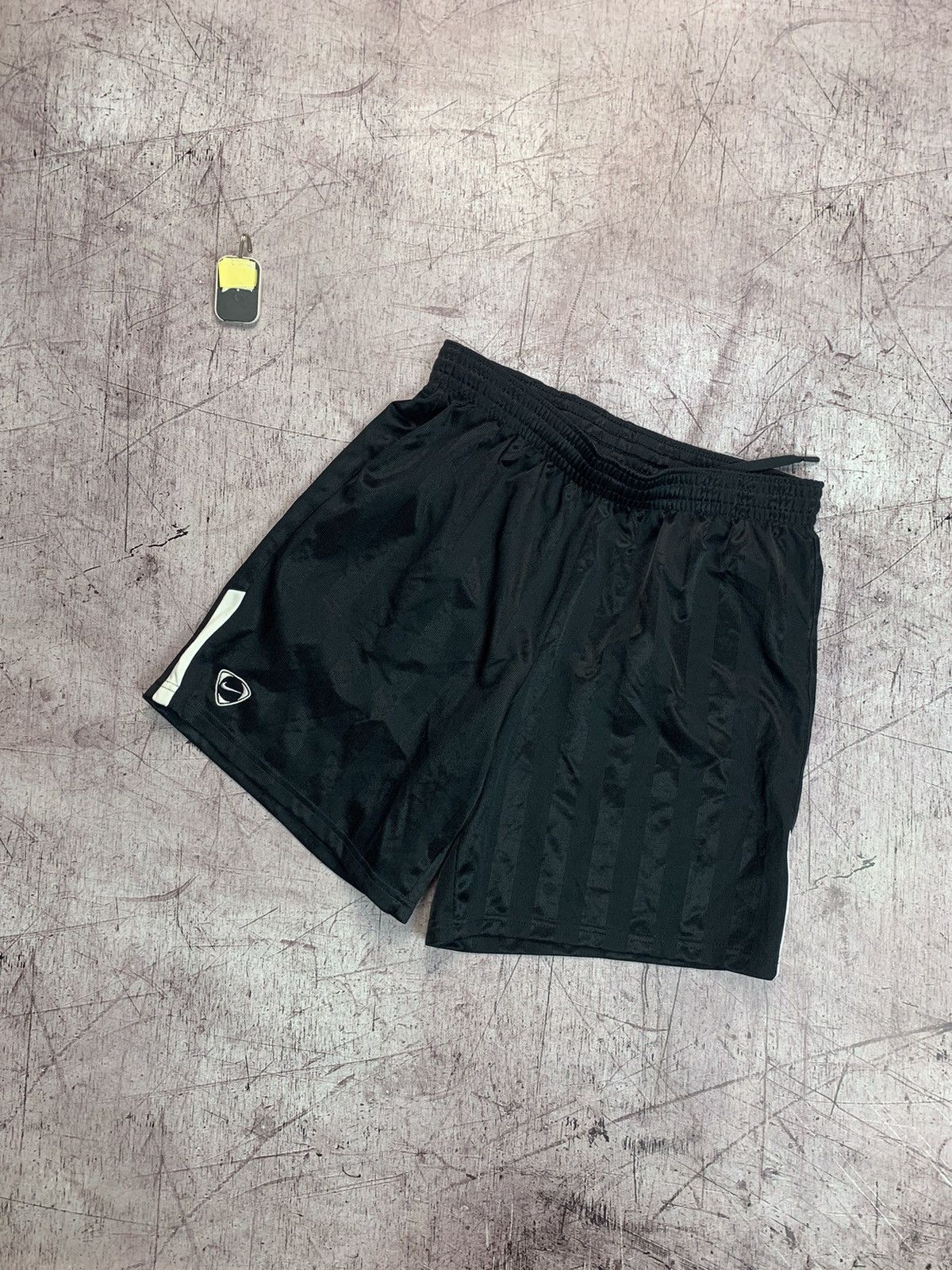 Nike × Vintage Nike Vintage Y2K Shorts Size US 28 / EU 44 - 1 Thumbnail