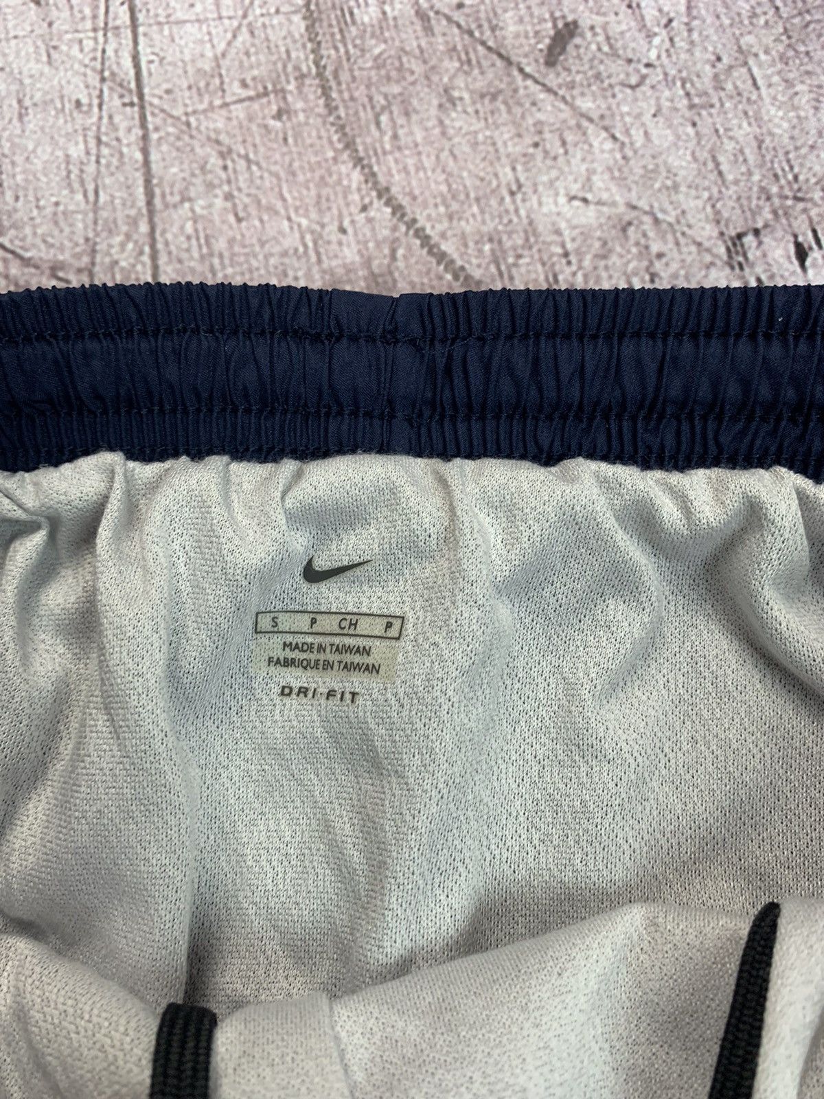 Nike × Vintage Vintage Nike Y2K Hype Shorts Size US 30 / EU 46 - 4 Thumbnail