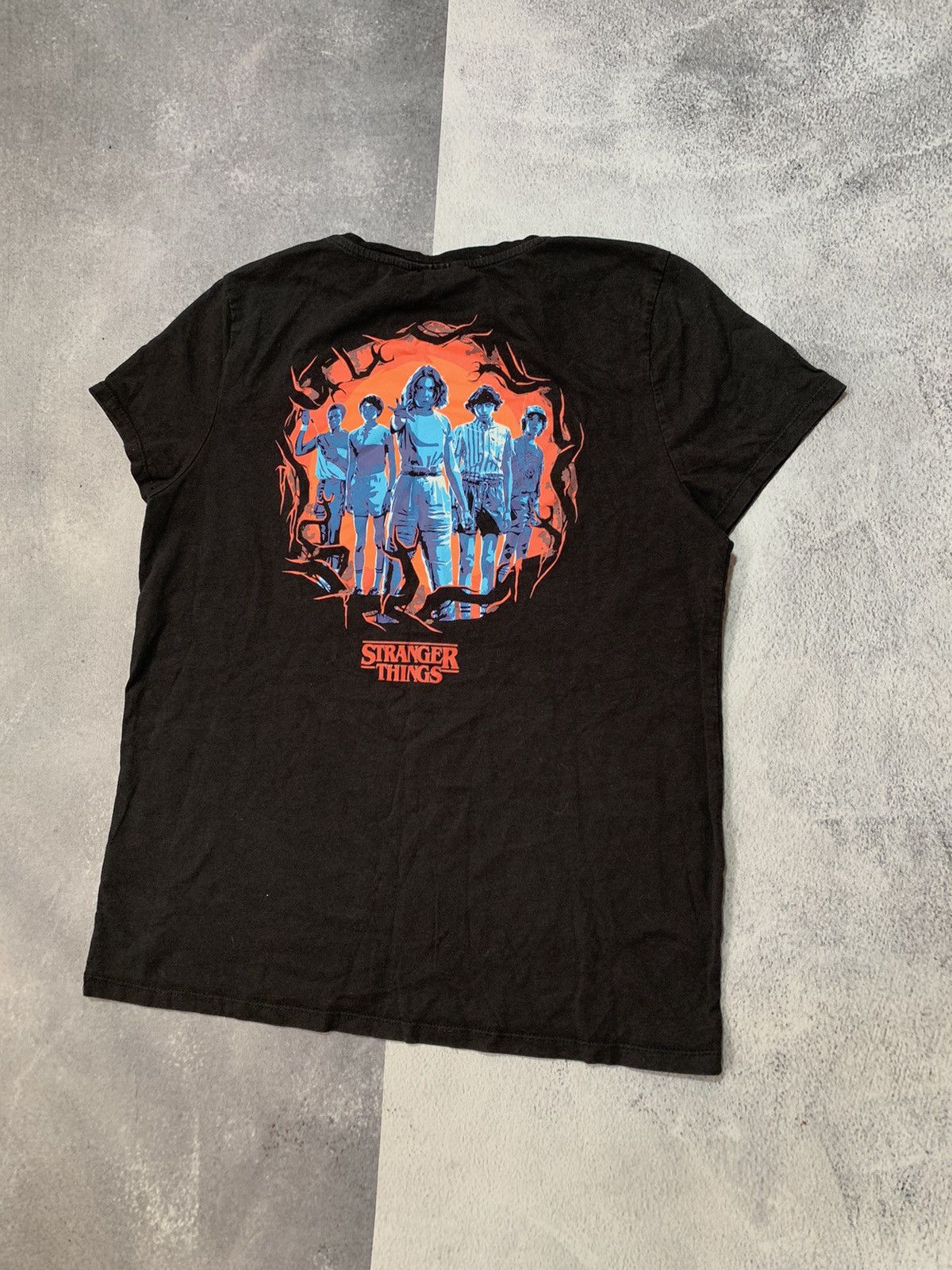 Band Tees × Vintage Vintage Y2K Stranger Things tee big logo streetwear size M Size M / US 6-8 / IT 42-44 - 2 Thumbnail