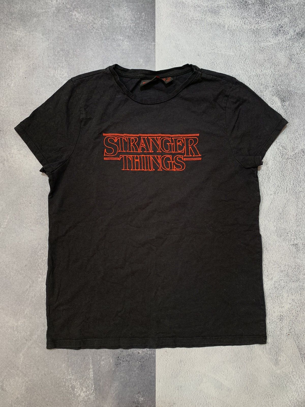 Band Tees × Vintage Vintage Y2K Stranger Things tee big logo streetwear size M Size M / US 6-8 / IT 42-44 - 4 Thumbnail