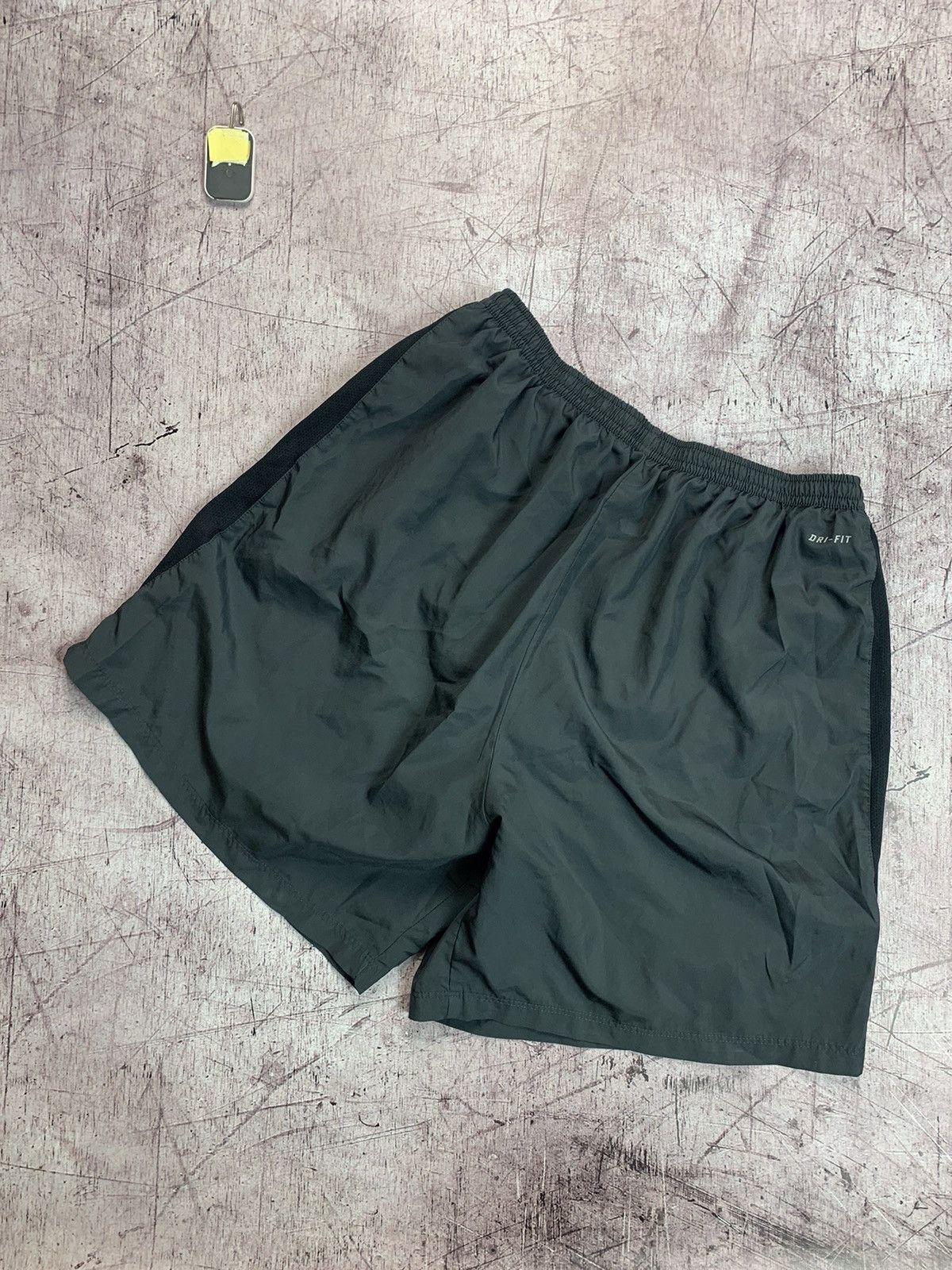Nike Vintage Nike Y2K Hype Shorts Size US 36 / EU 52 - 8 Thumbnail